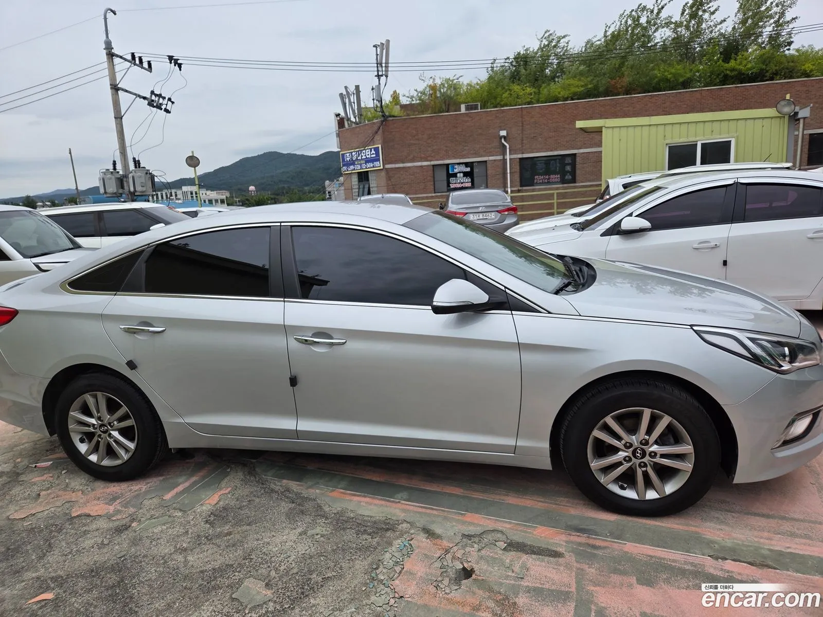 Hyundai LF Sonata 2016 — 2