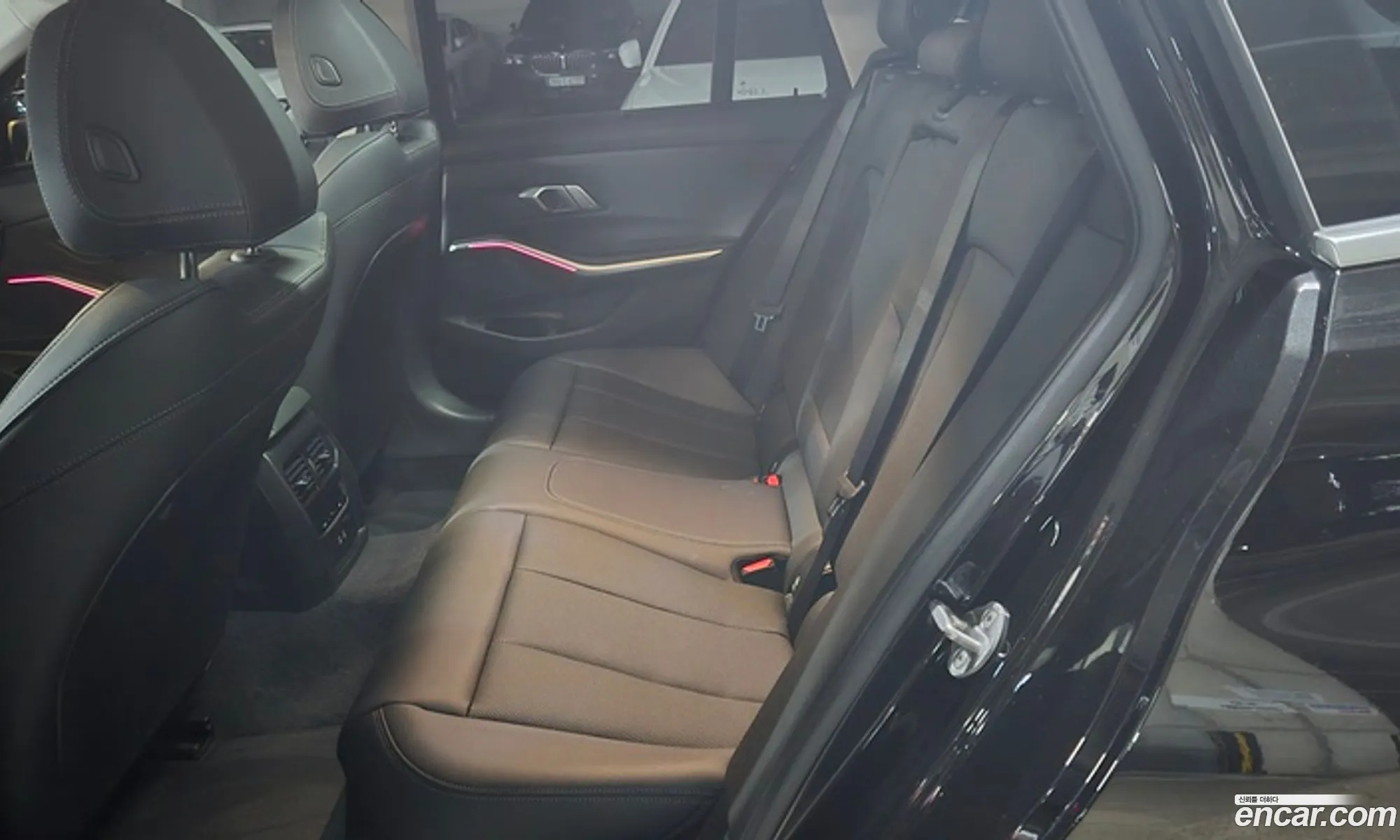 BMW 3 Series 2025 — 17