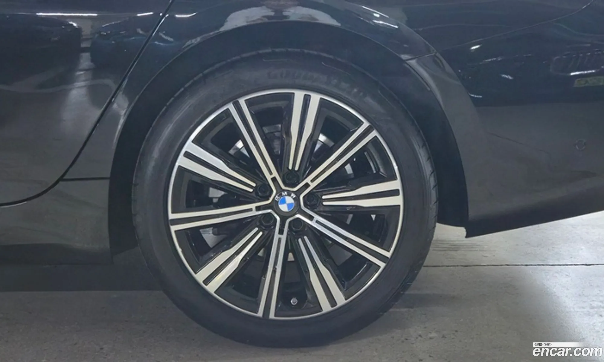 BMW 3 Series 2025 — 19