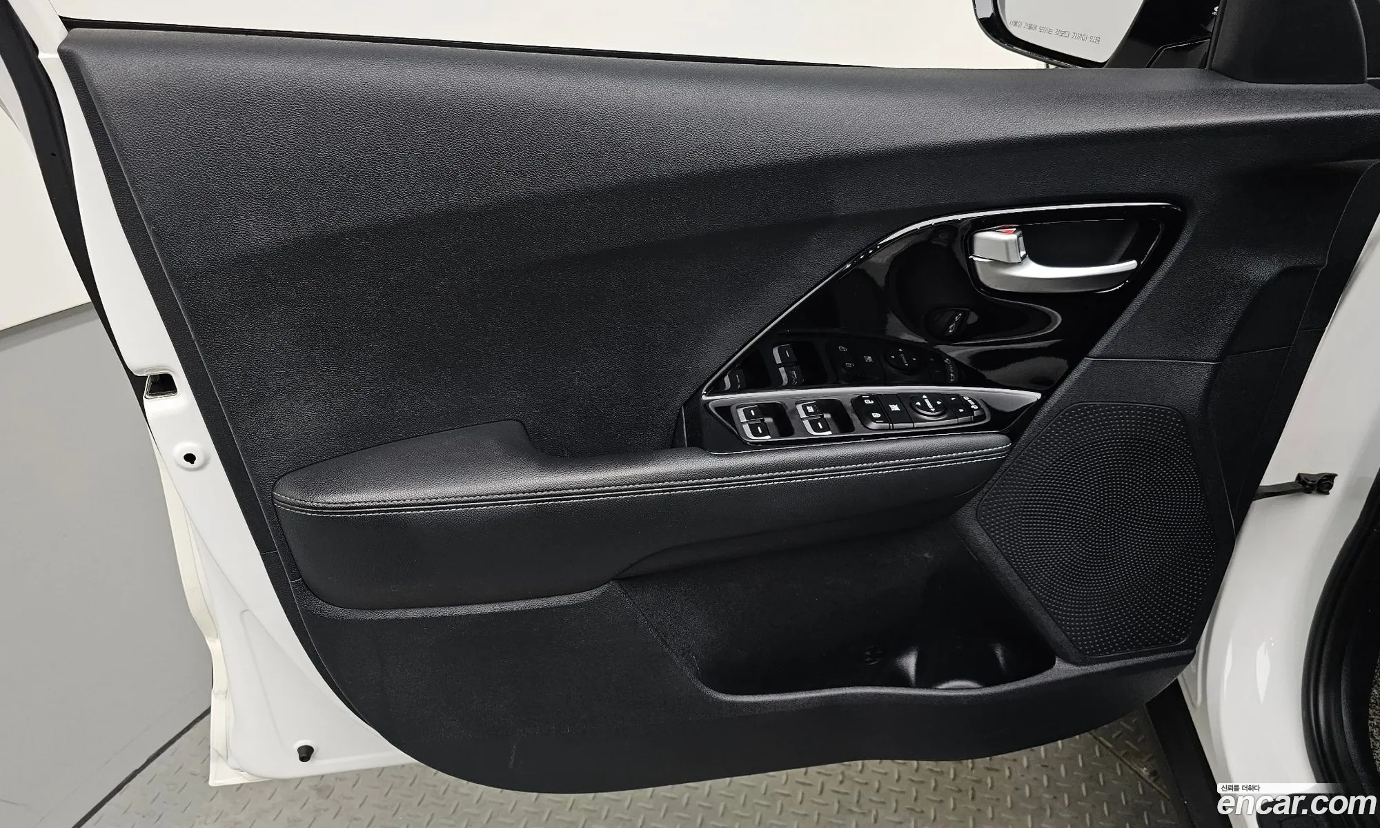 Kia Niro 2018 — 12