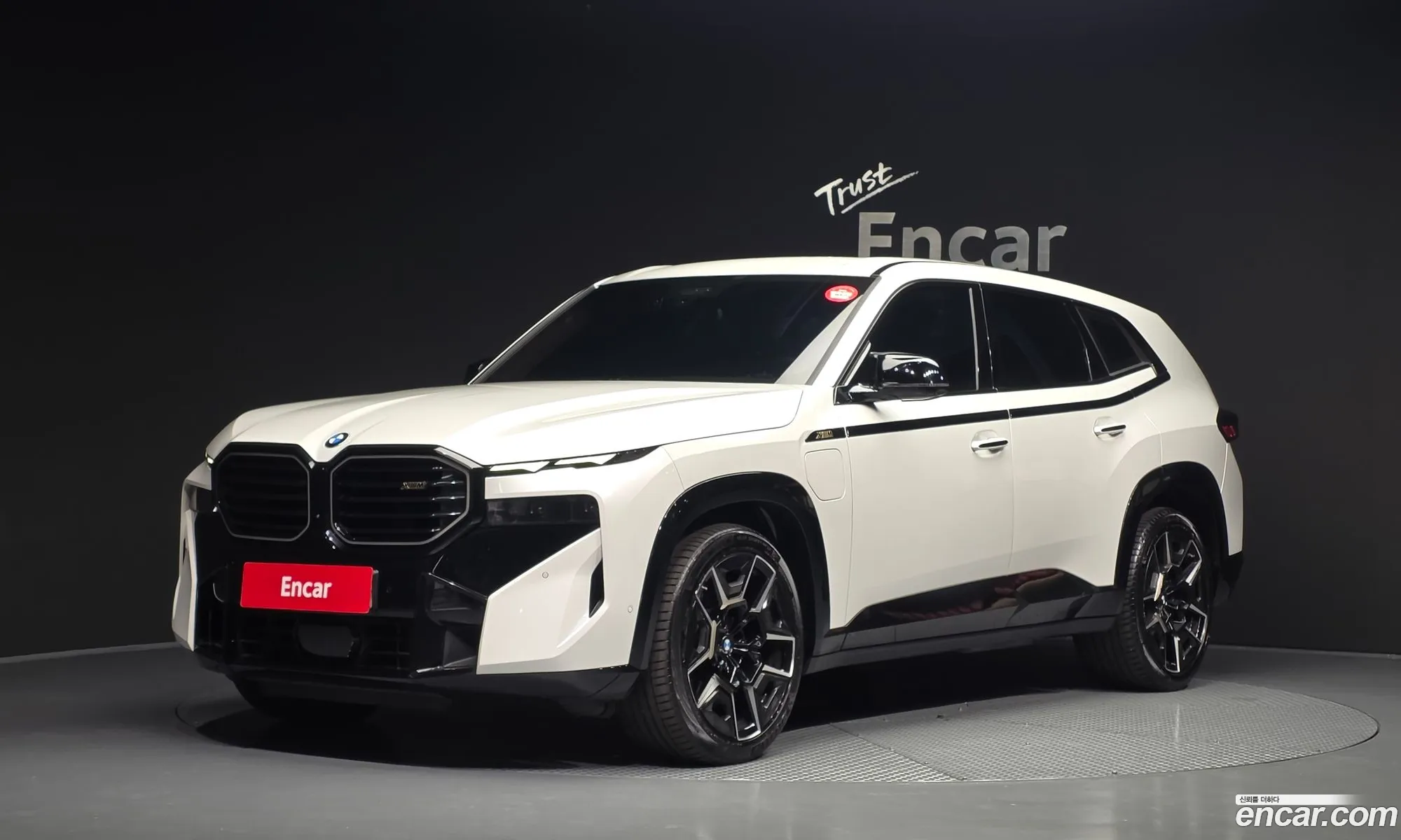 BMW XM 2023 — 9