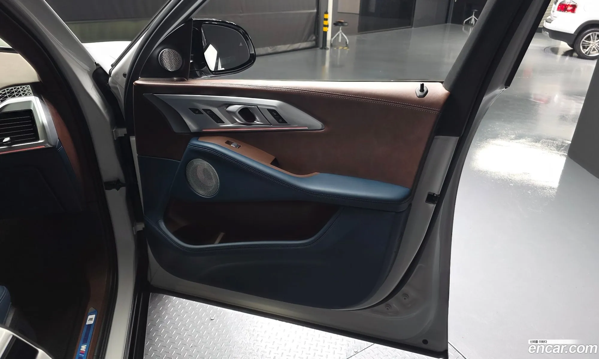 BMW XM 2023 — 4