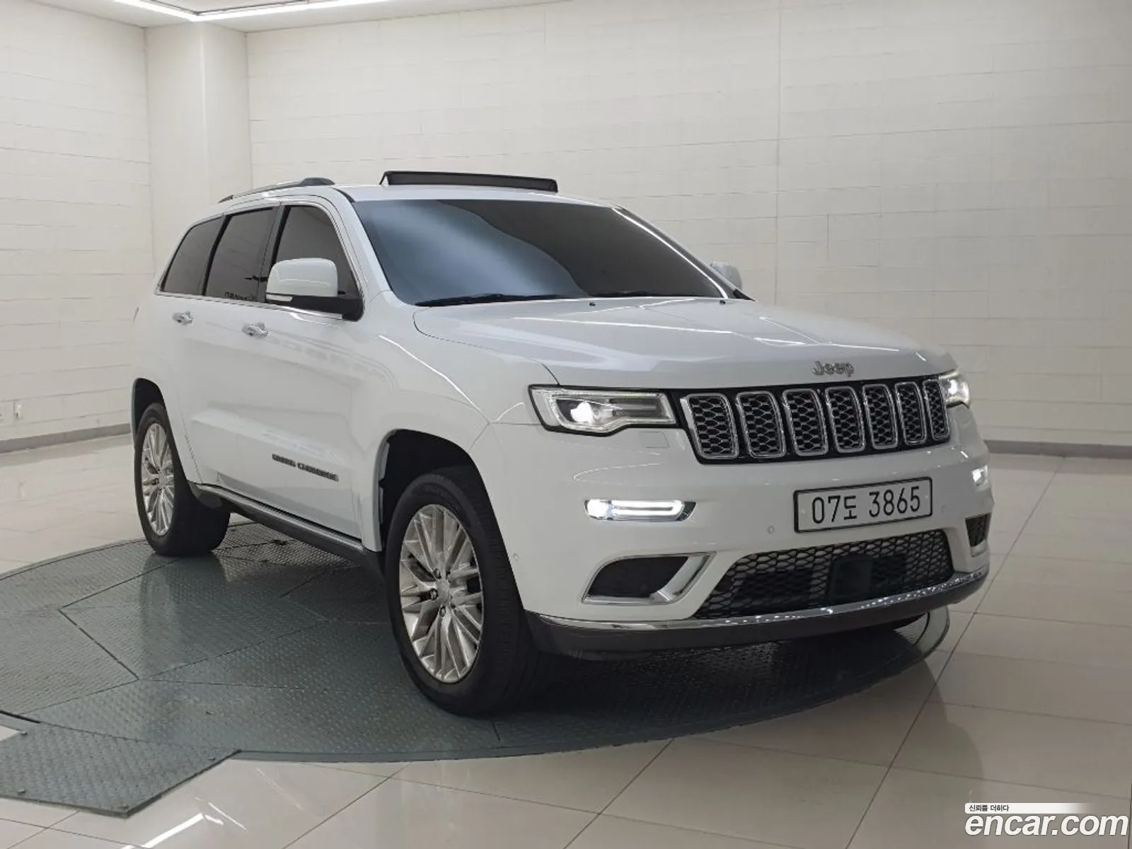 Jeep Grand Cherokee 2018 — 2