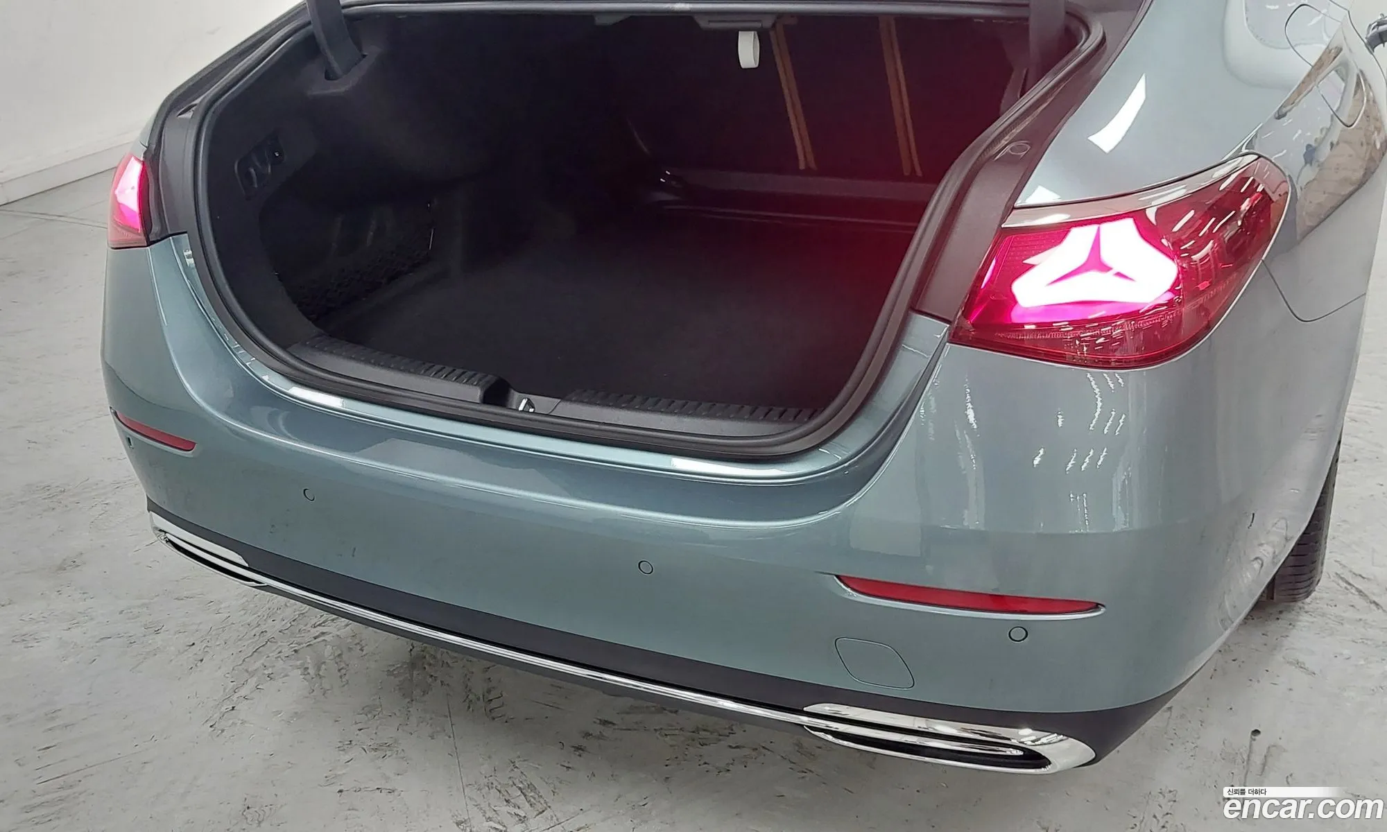Mercedes-Benz E-Class W214 2025 — 9