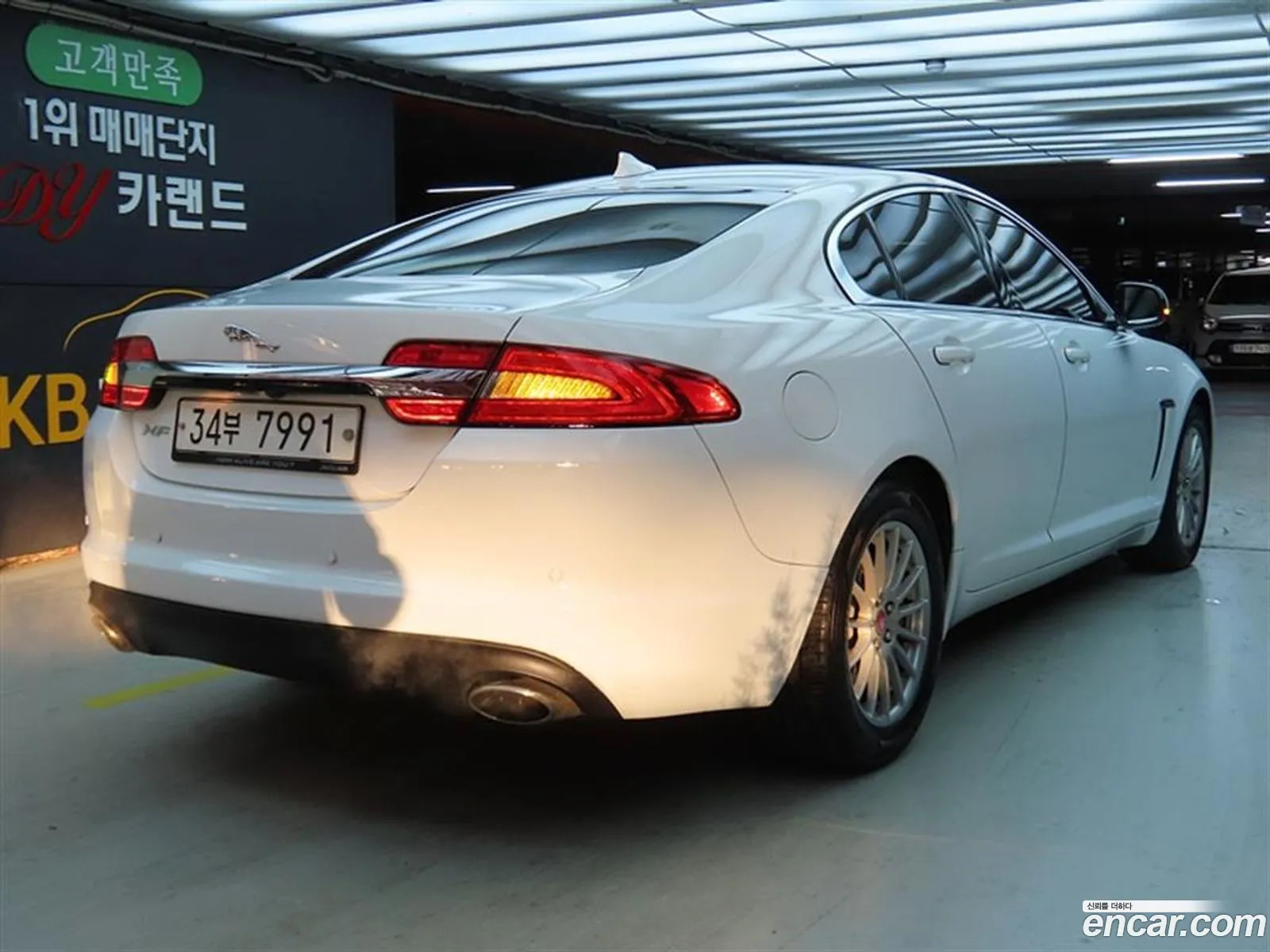 Jaguar XF 2014 — 12