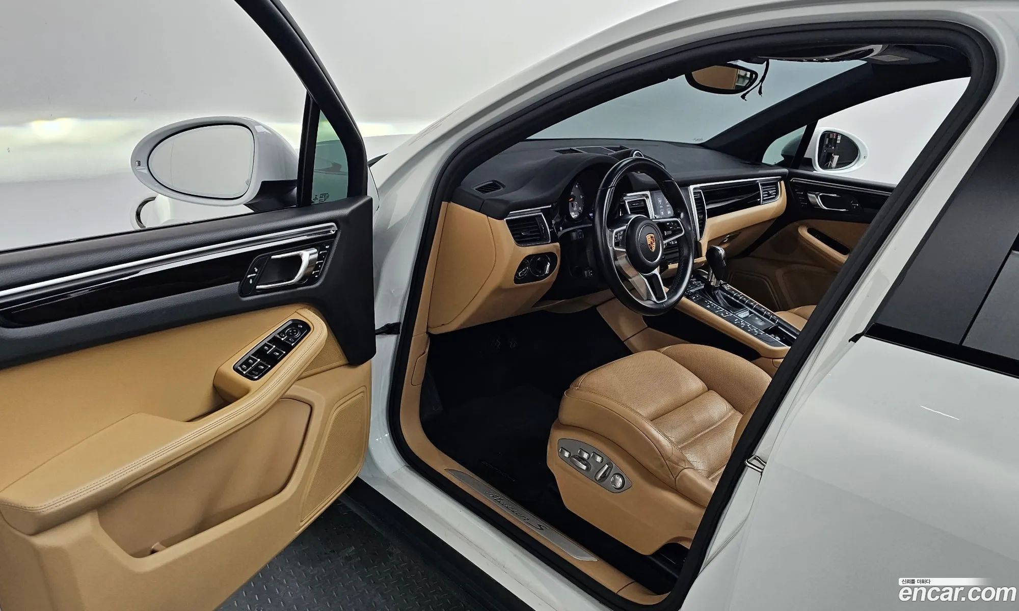 Porsche Macan 2017 WP1AD295XHLB70703 — 7
