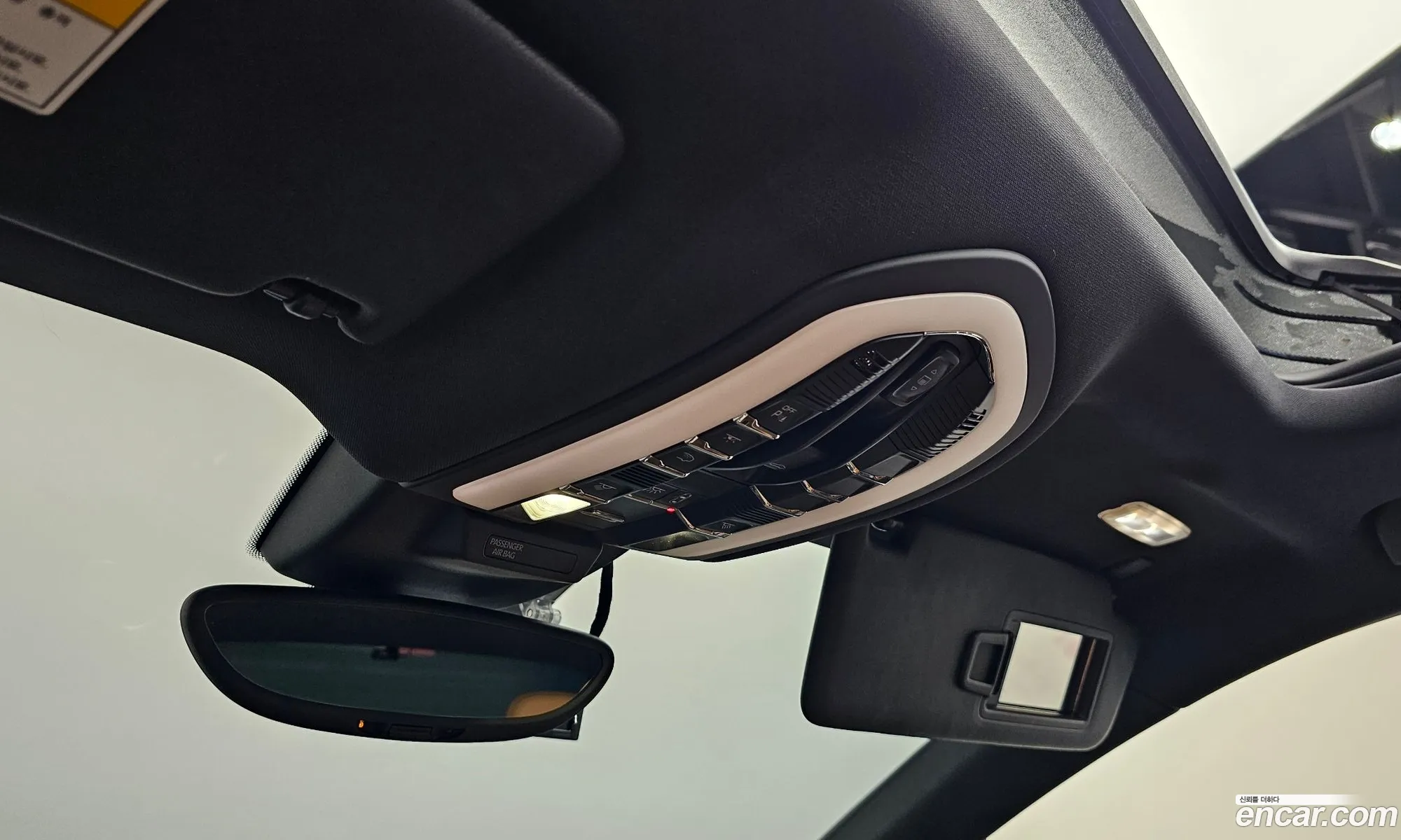 Porsche Macan 2017 WP1AD295XHLB70703 — 14