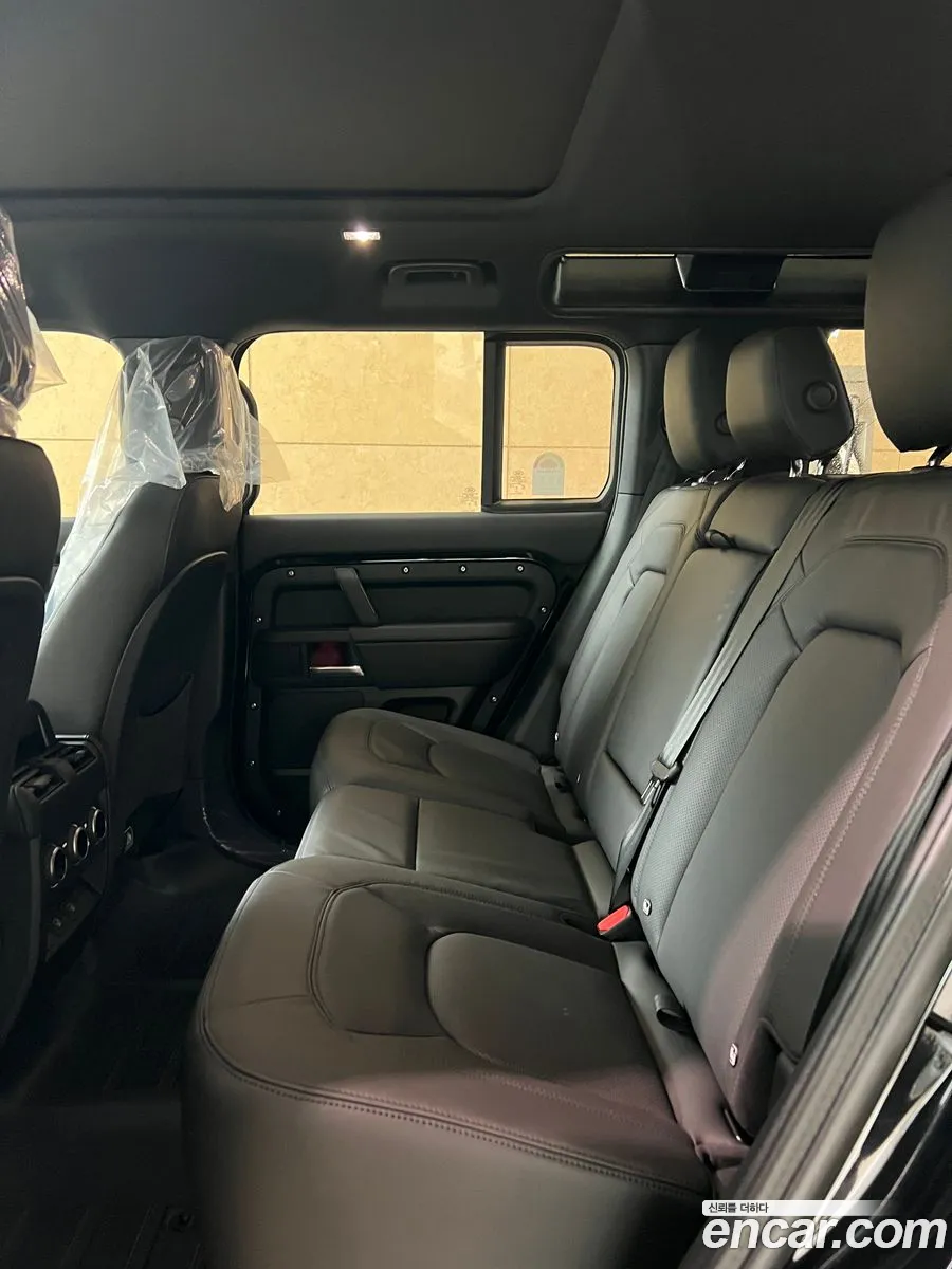 Land Rover Defender 2025 — 3