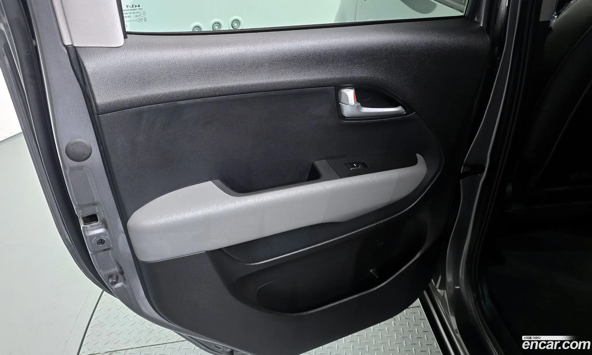 Kia Kia Ray 2024 — 24