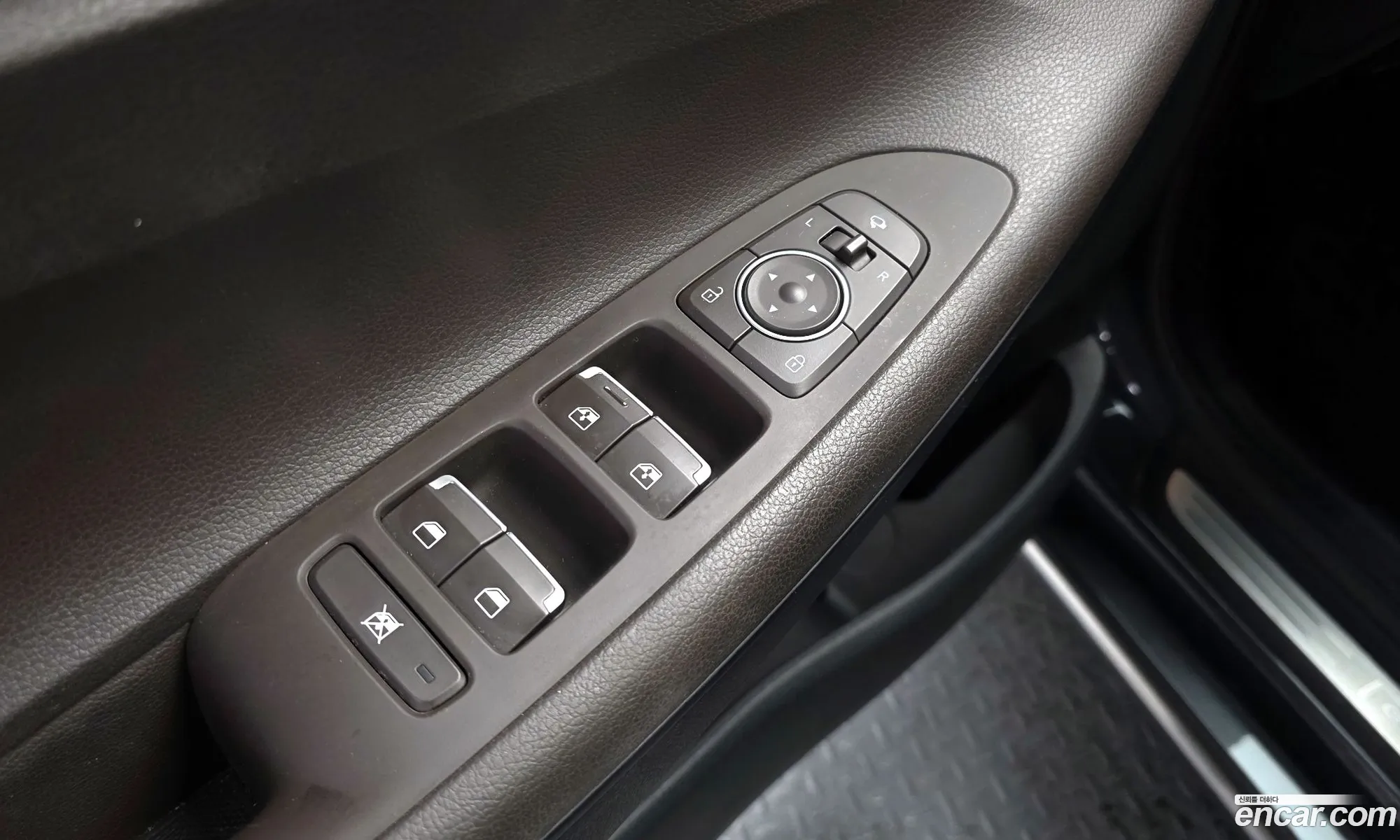 Hyundai Grandeur IG 2019 — 18