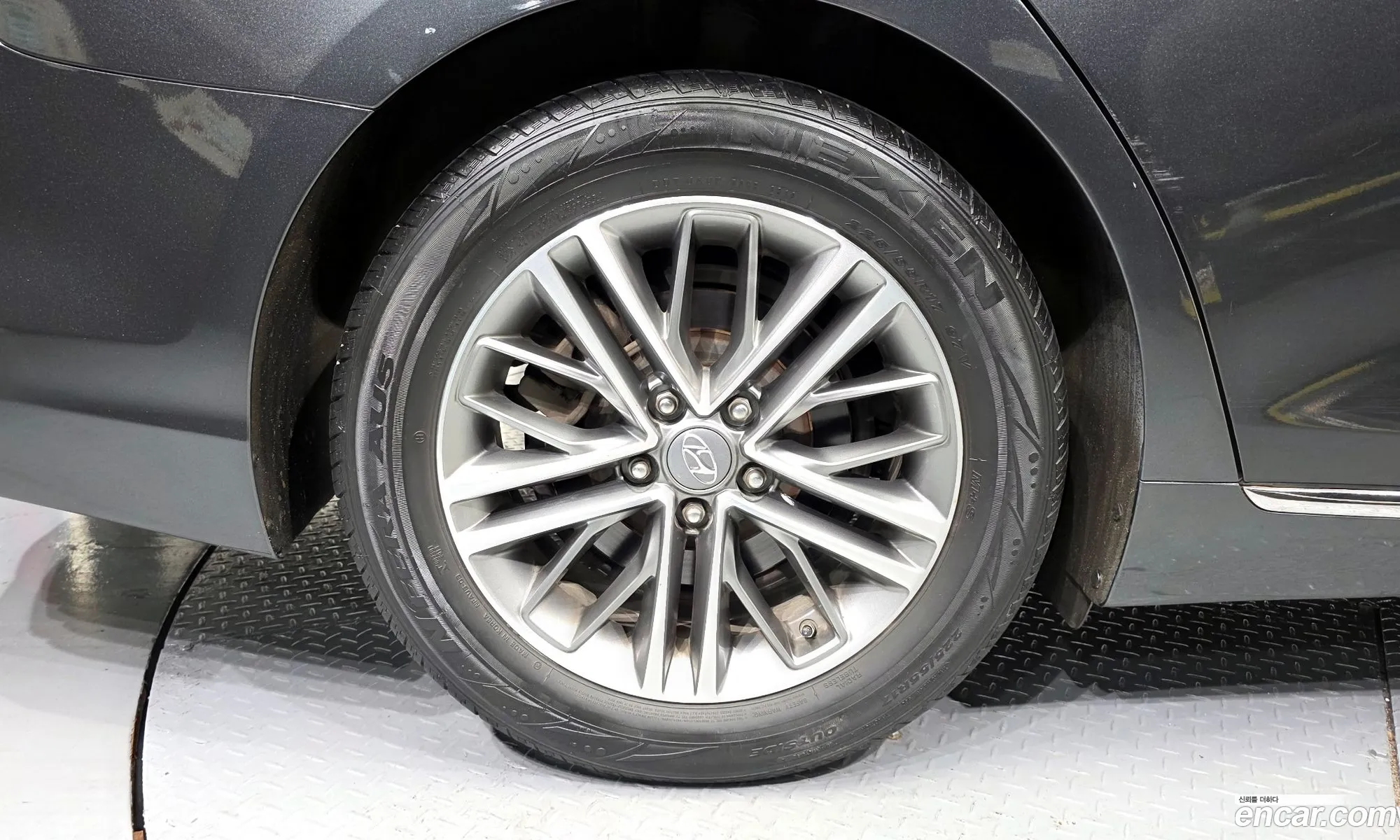Hyundai Grandeur IG 2019 — 31