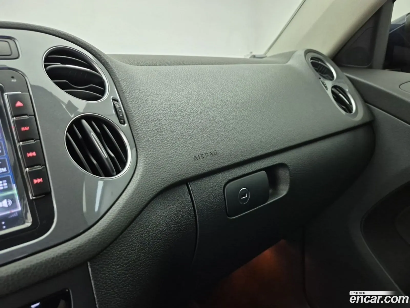 Volkswagen Tiguan 2015 — 9