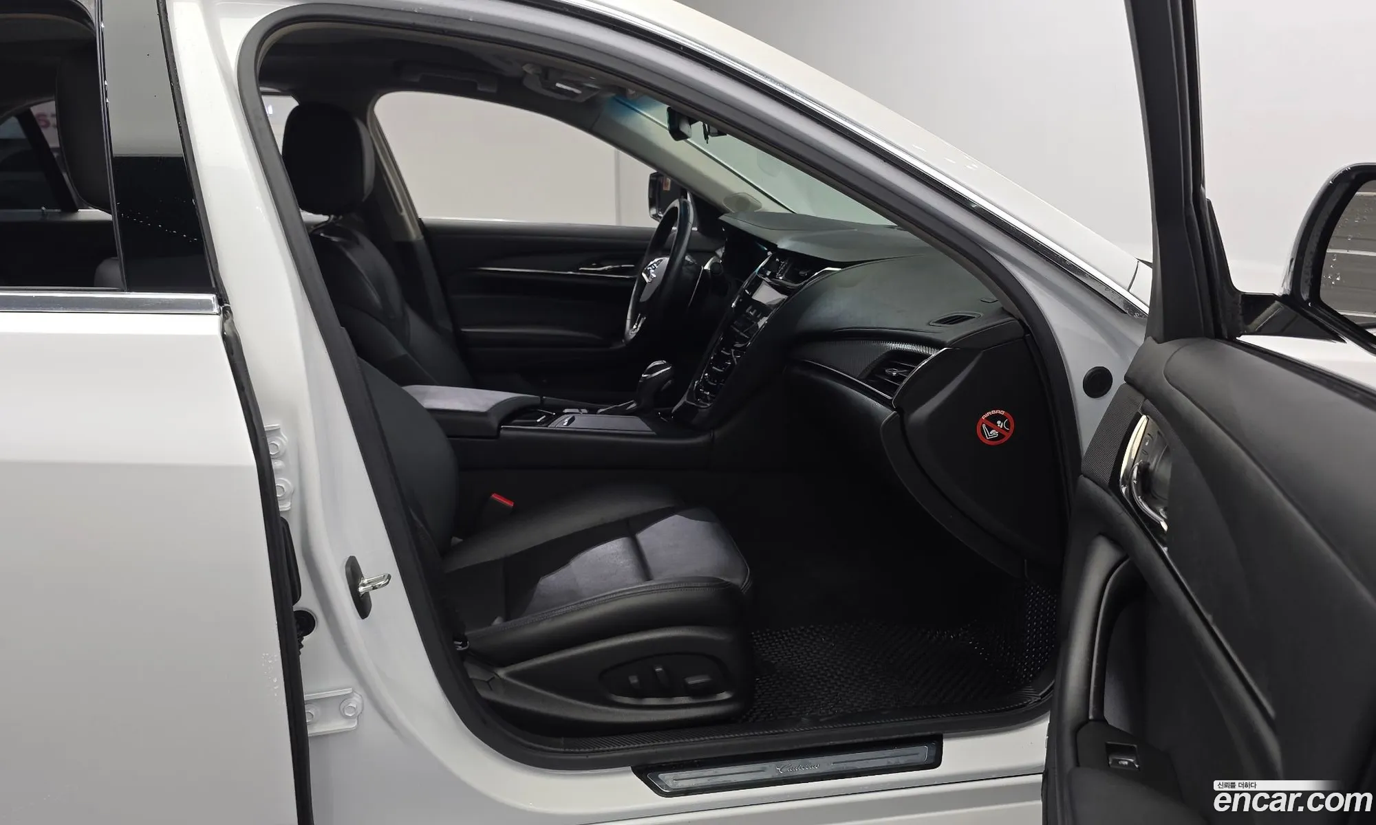 Cadillac CTS 2018 1G6A85SX0J0176751 — 9