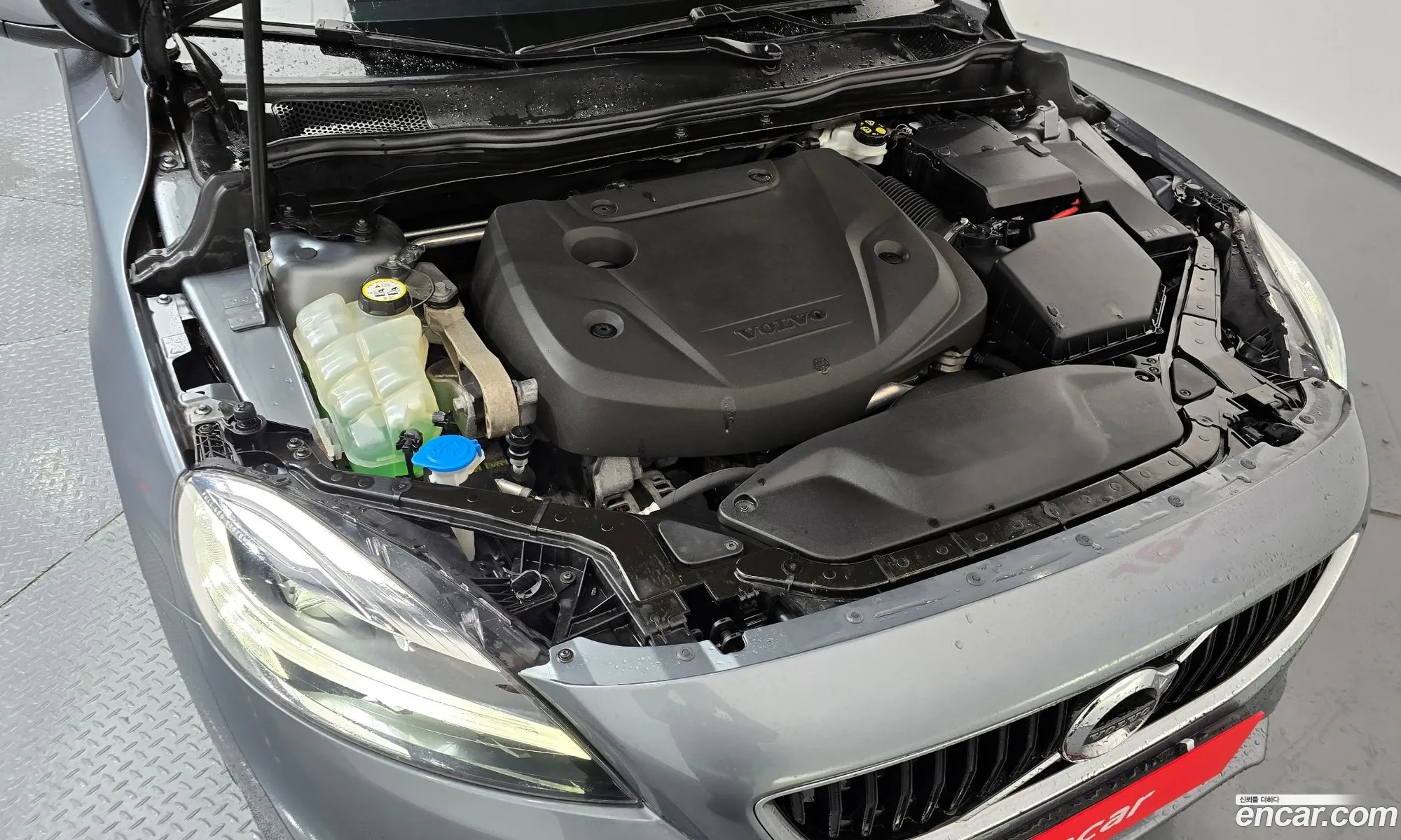 Volvo V40 2018 YV1MV79K0J2463541 — 16