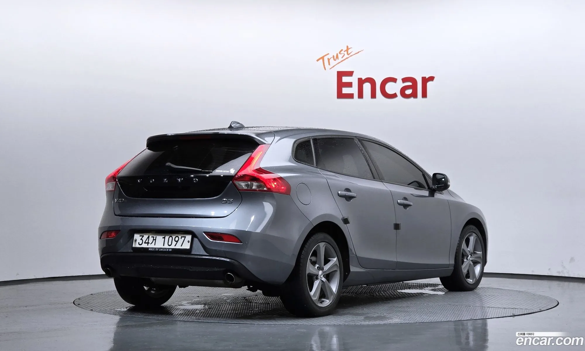 Volvo V40 2018 YV1MV79K0J2463541 — 14