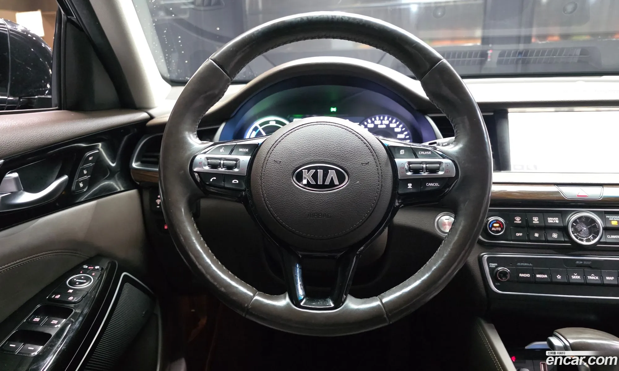 Kia K7 Hybrid 2019 — 4