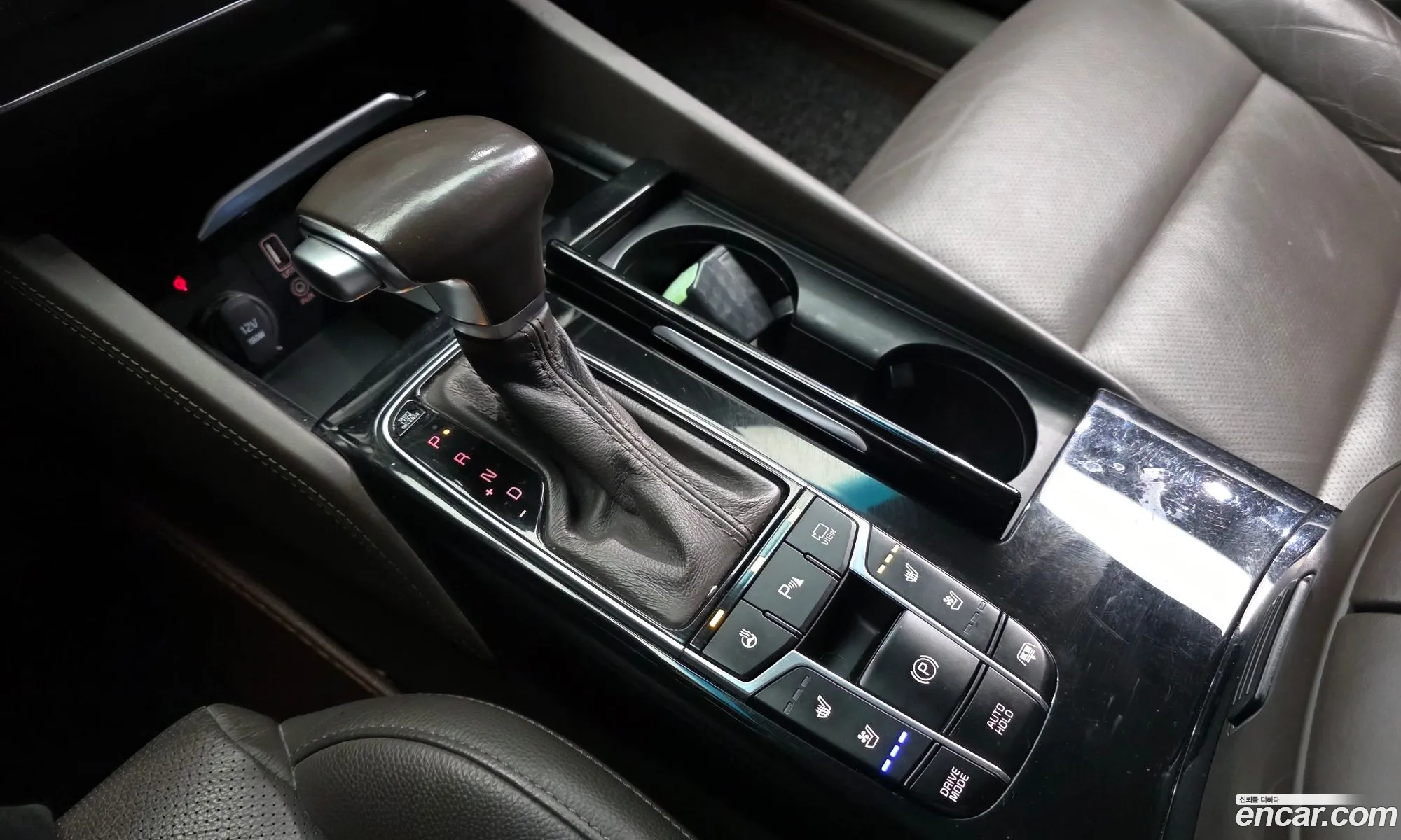 Kia K7 Hybrid 2019 — 7