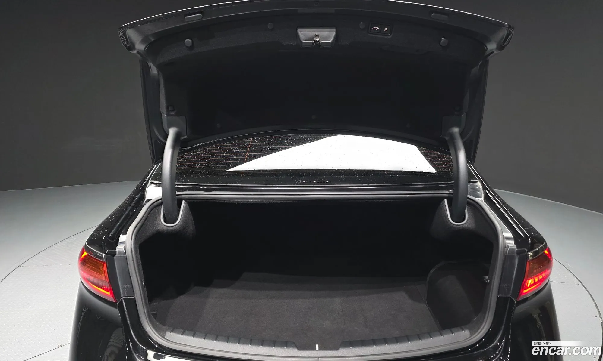 Kia K7 Hybrid 2019 — 16