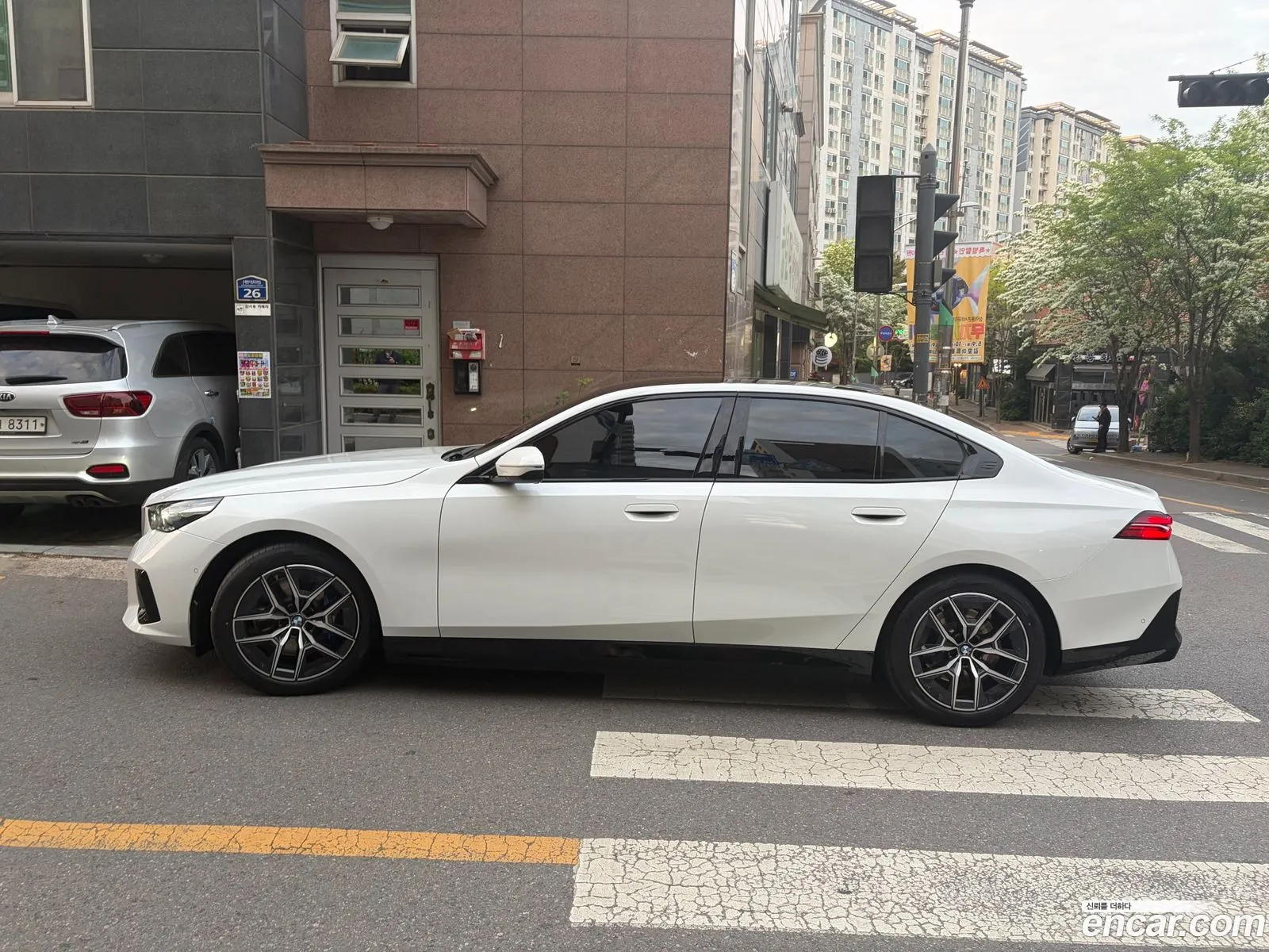 BMW i5