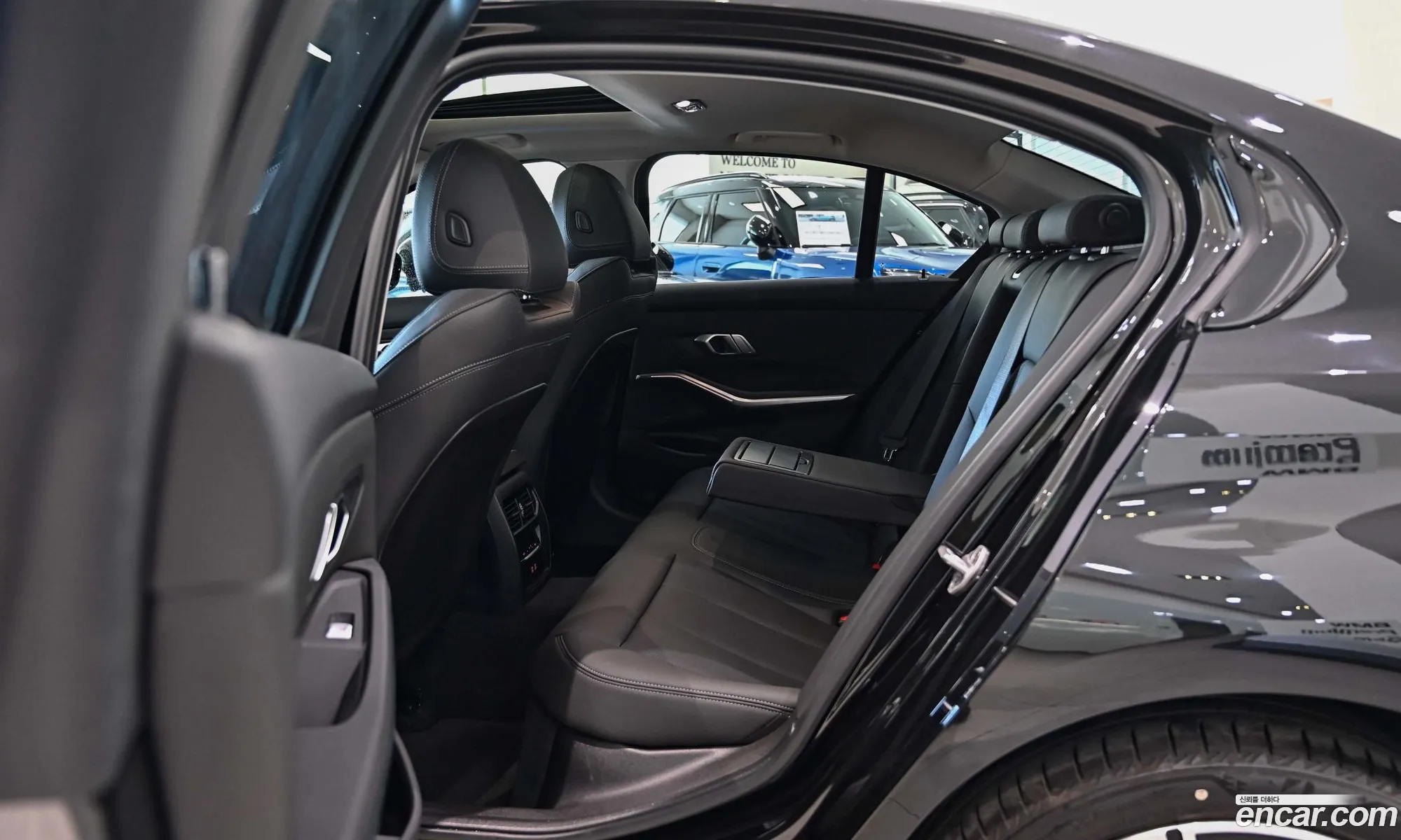 BMW 3 Series 2025 — 3