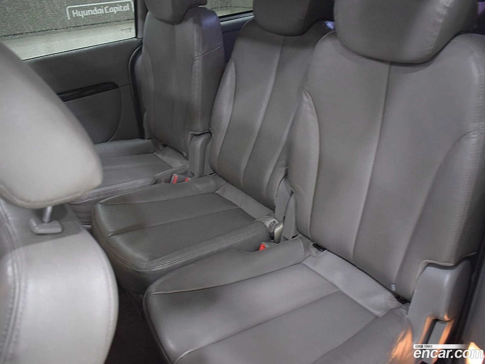 Kia Carnival R 2010 — 11