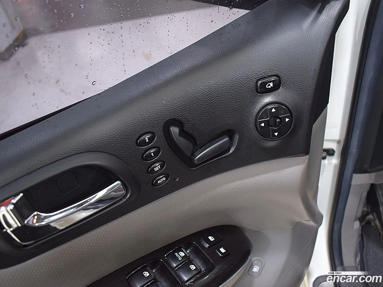 Kia Carnival R 2010 — 16