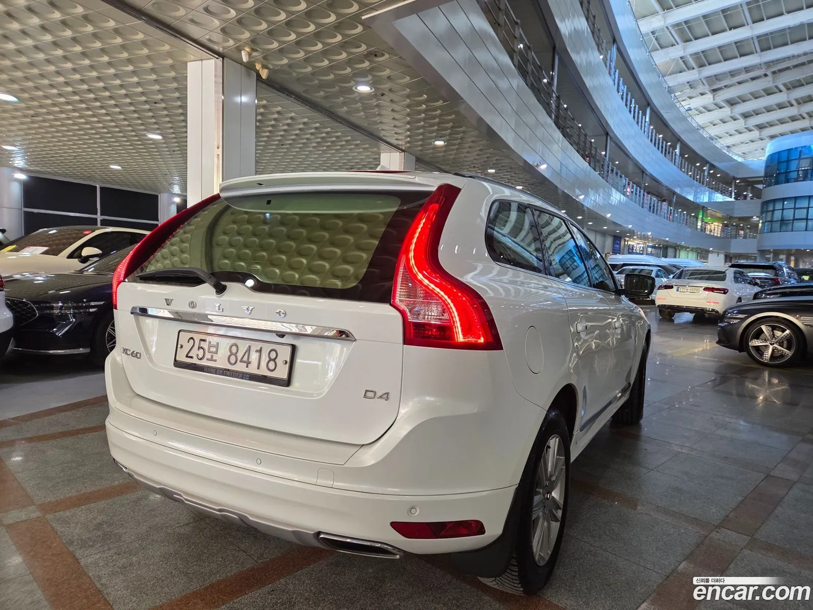 Volvo XC60 2017 — 4