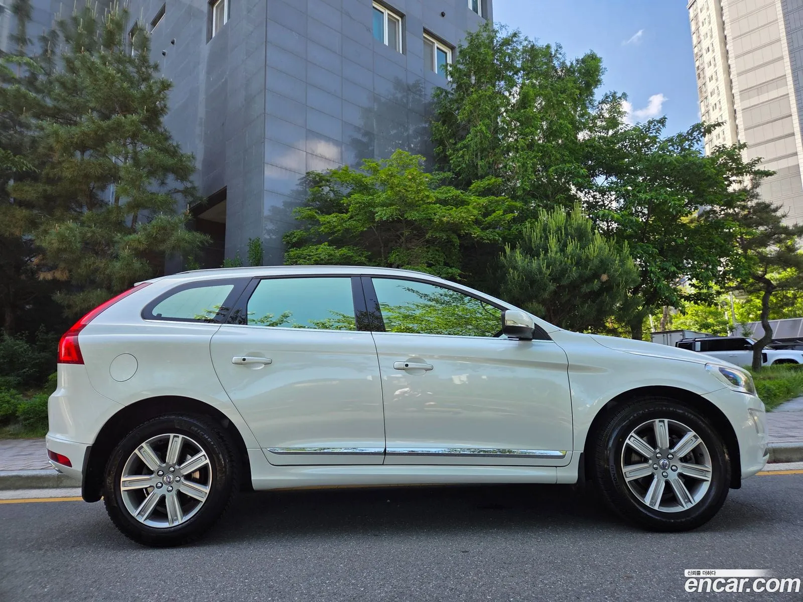 Volvo XC60 2017 — 20