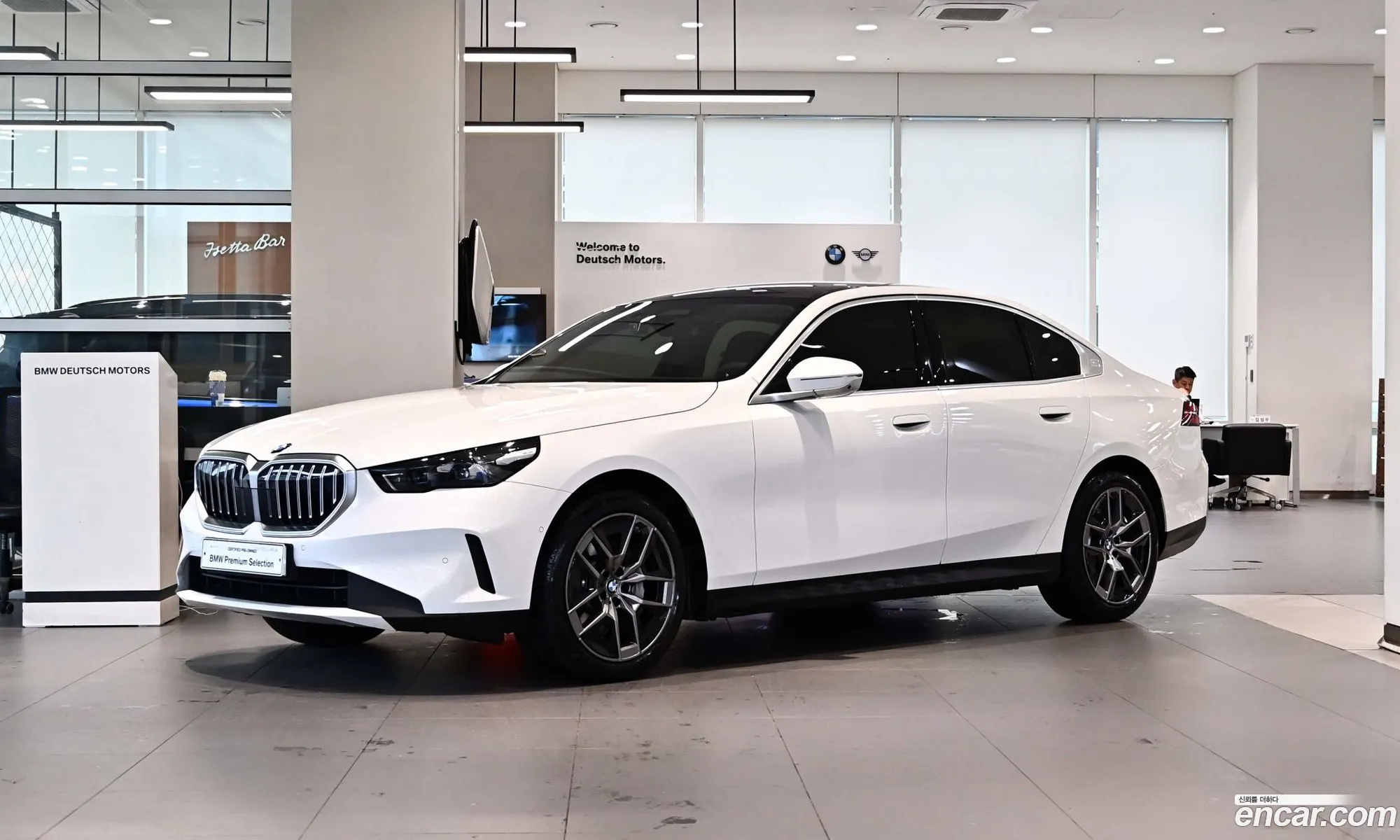 BMW 5 Series 2025 — 19