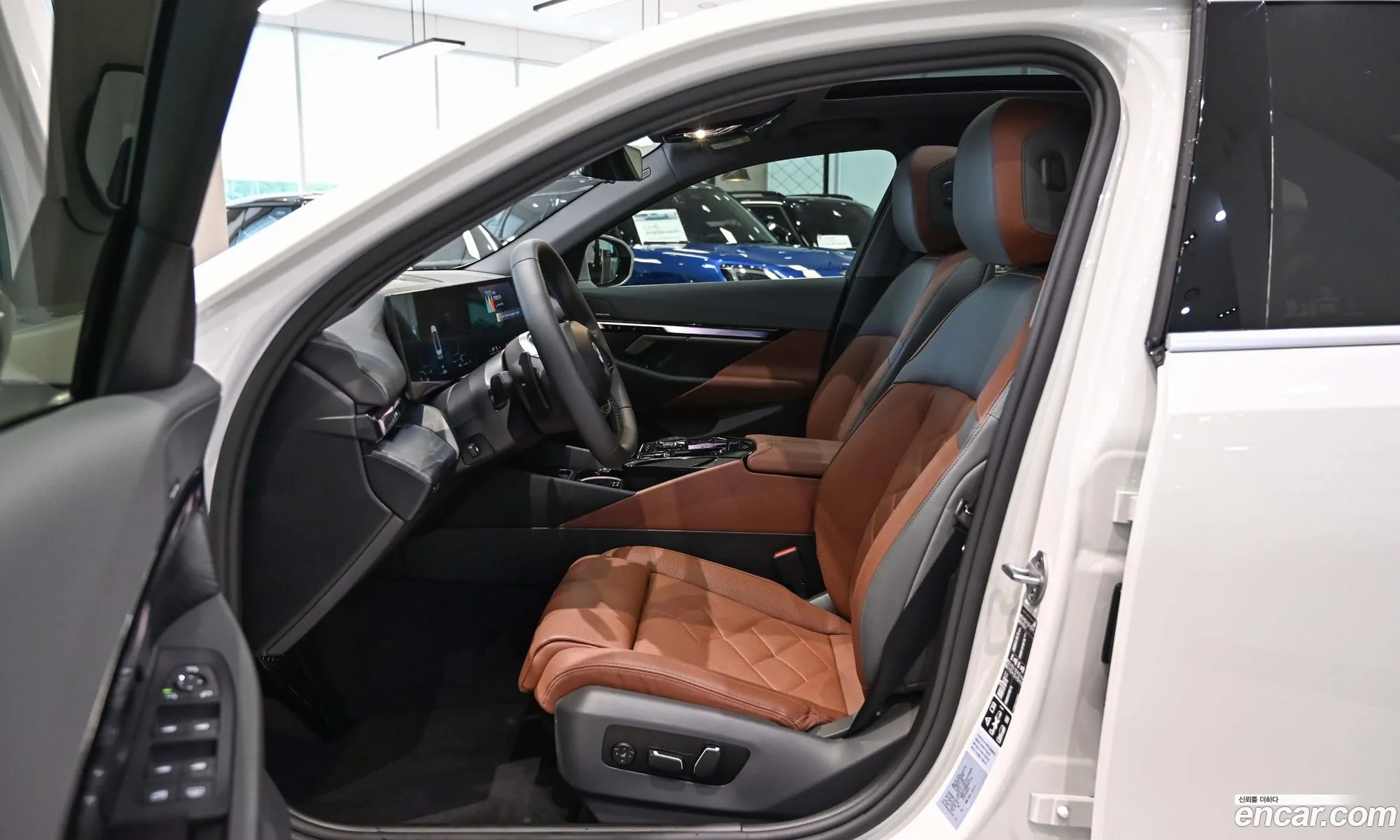 BMW 5 Series 2025 — 16