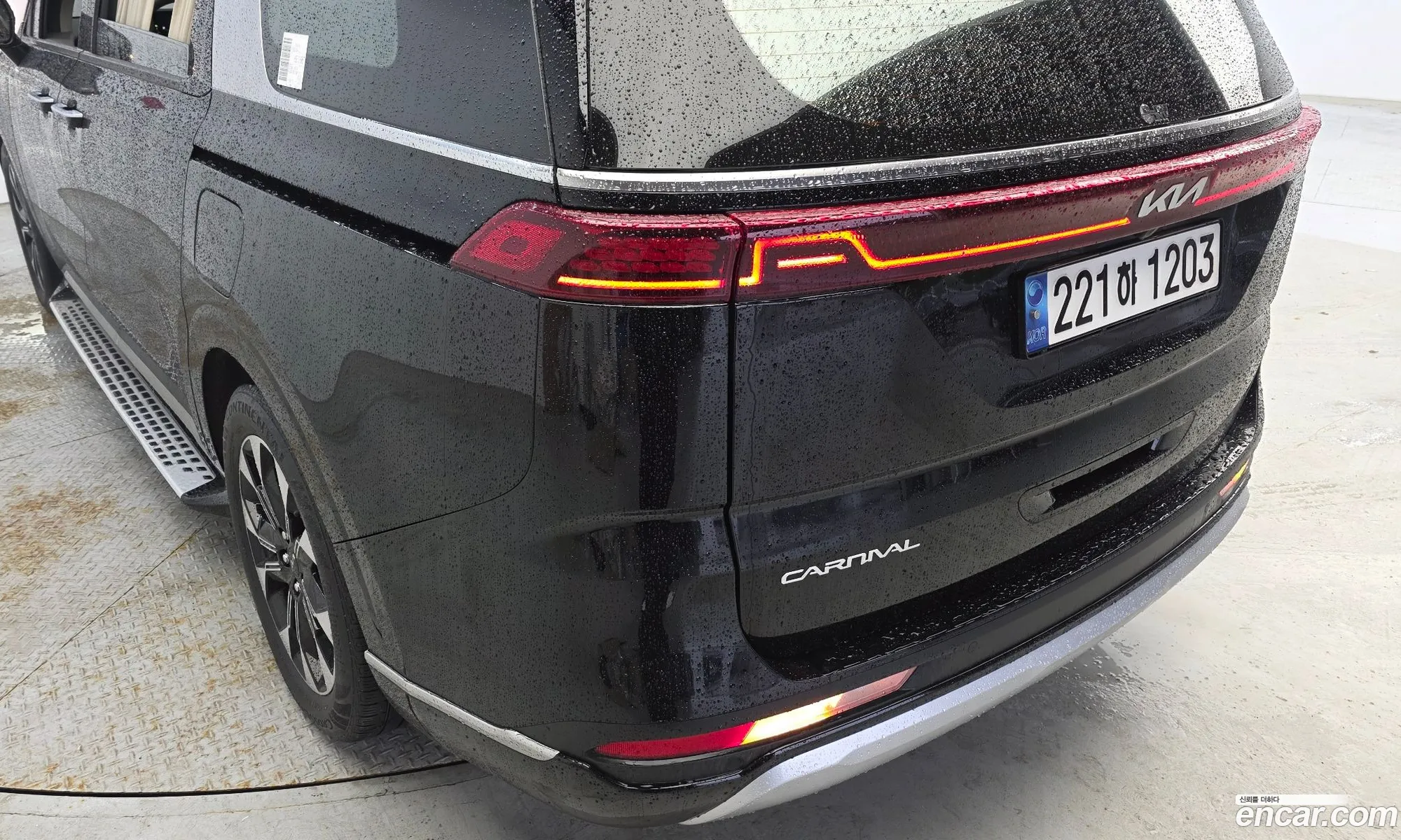 Kia Carnival 2023 — 24