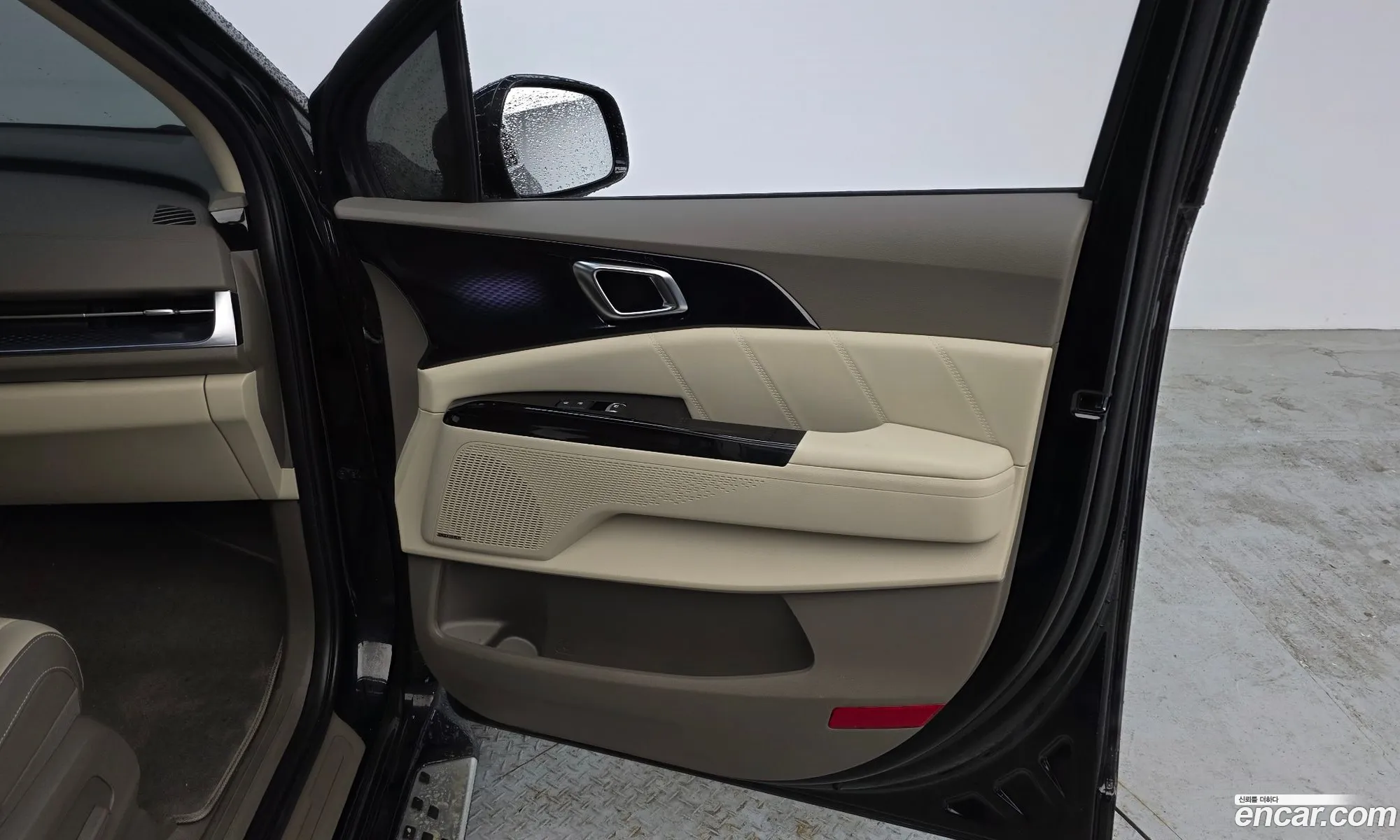 Kia Carnival 2023 — 25