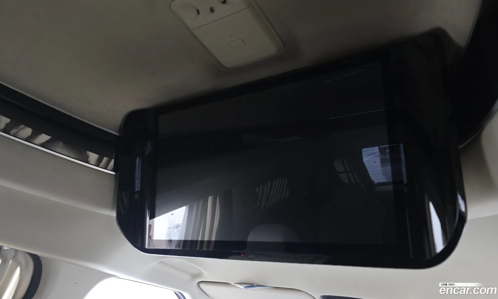 Kia Carnival 2023 — 35