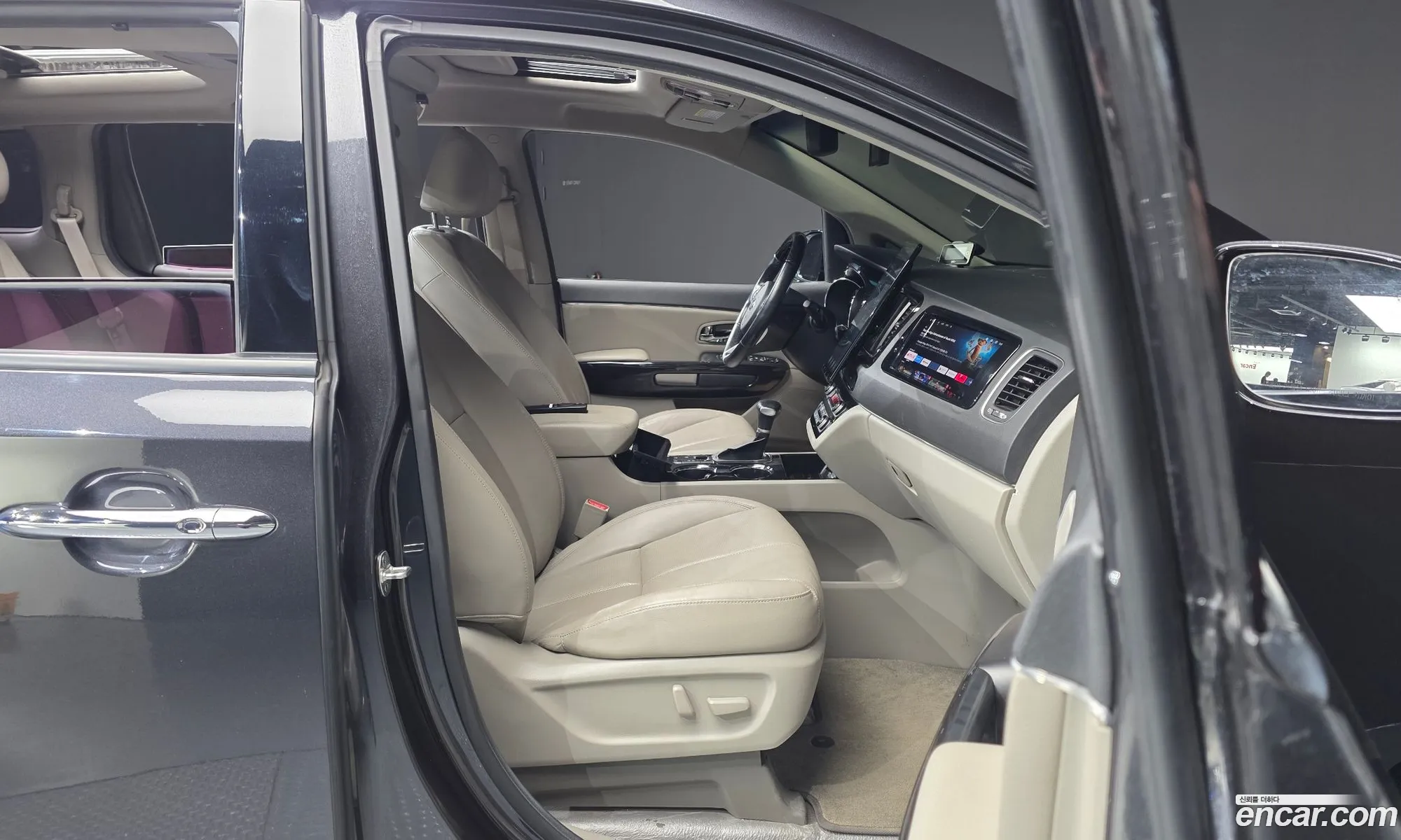 Kia Carnival 2018 — 9