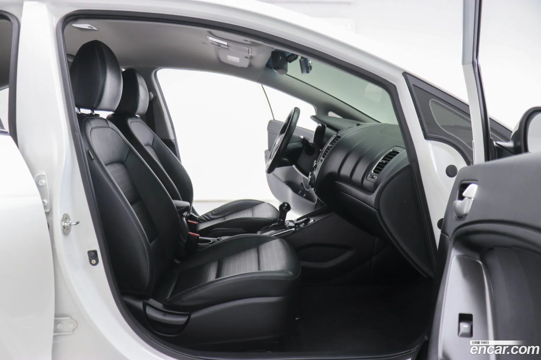 Kia K3 2018 — 14