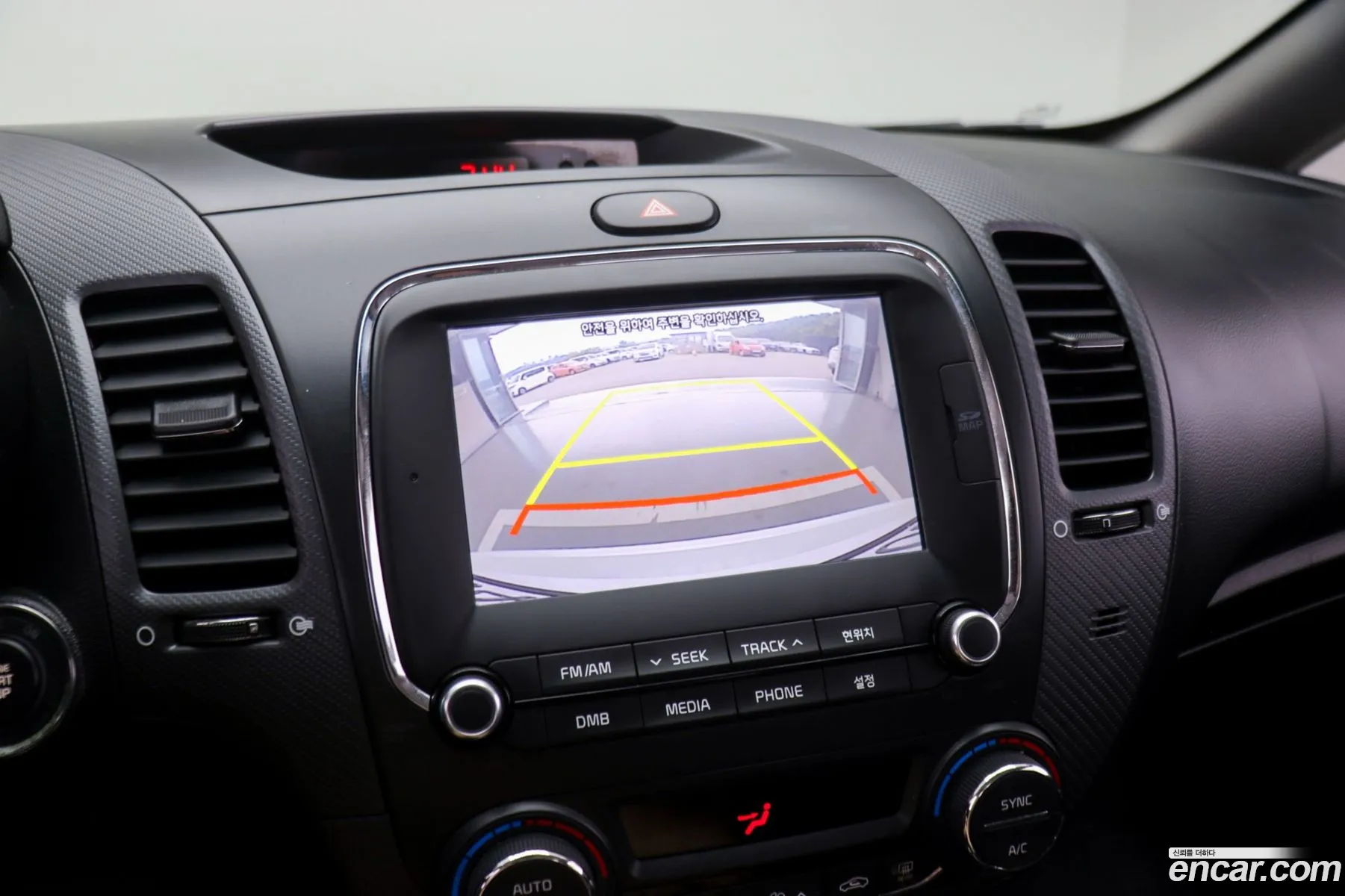 Kia K3 2018 — 18