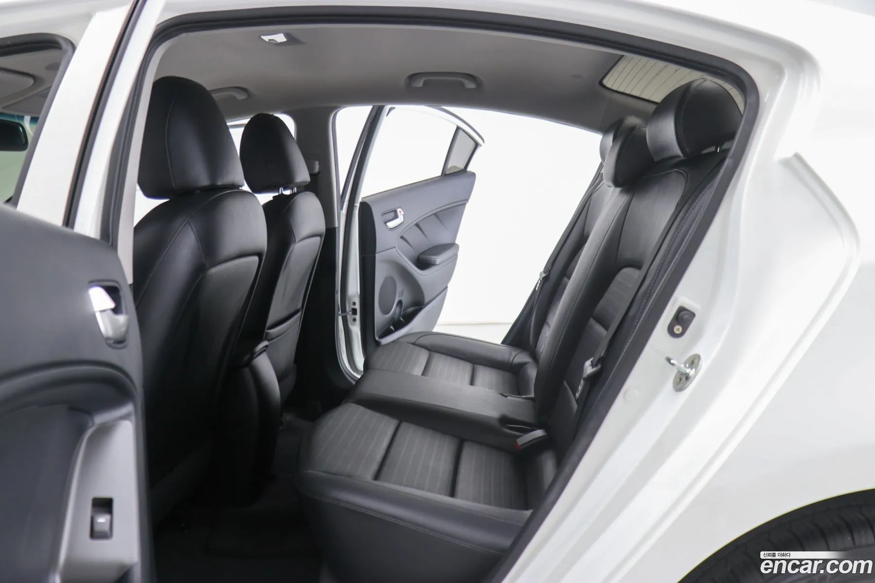 Kia K3 2018 — 13
