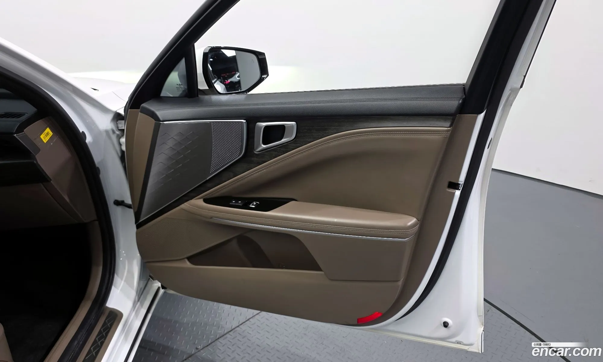 Kia K8 2021 — 28