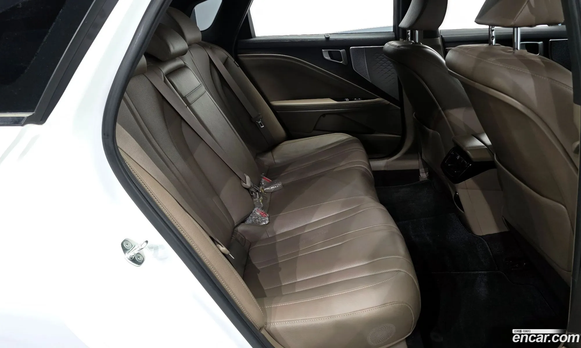 Kia K8 2021 — 12