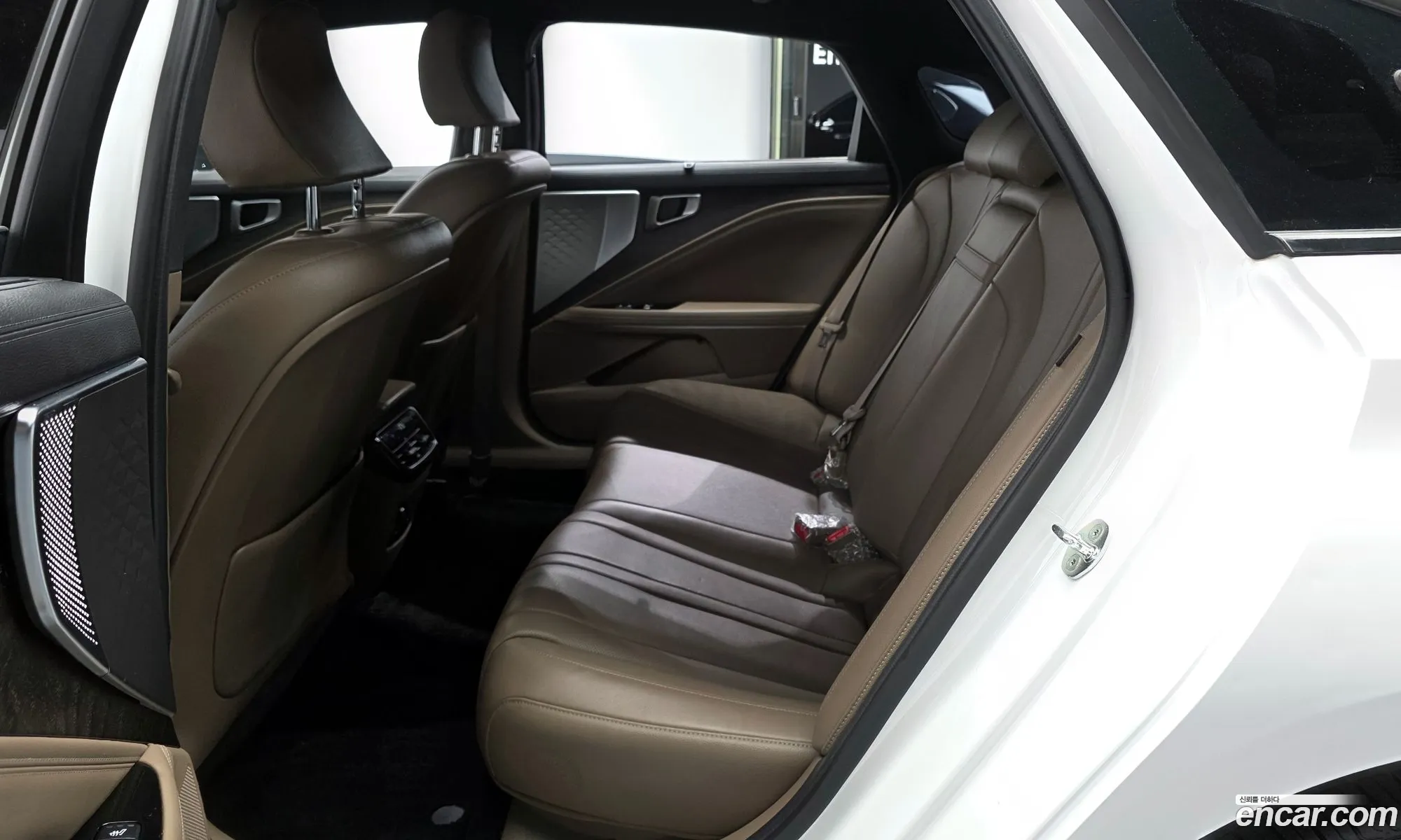 Kia K8 2021 — 9