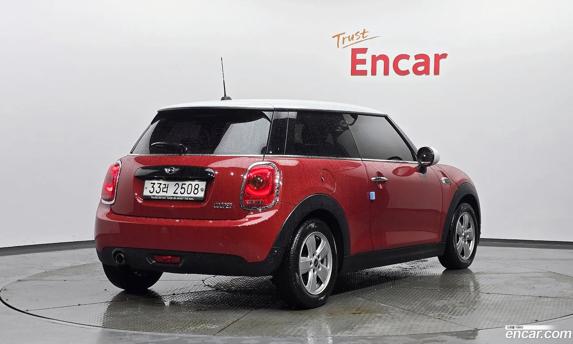 Mini Cooper 2018 WMWXP5108J2H39323 — 10