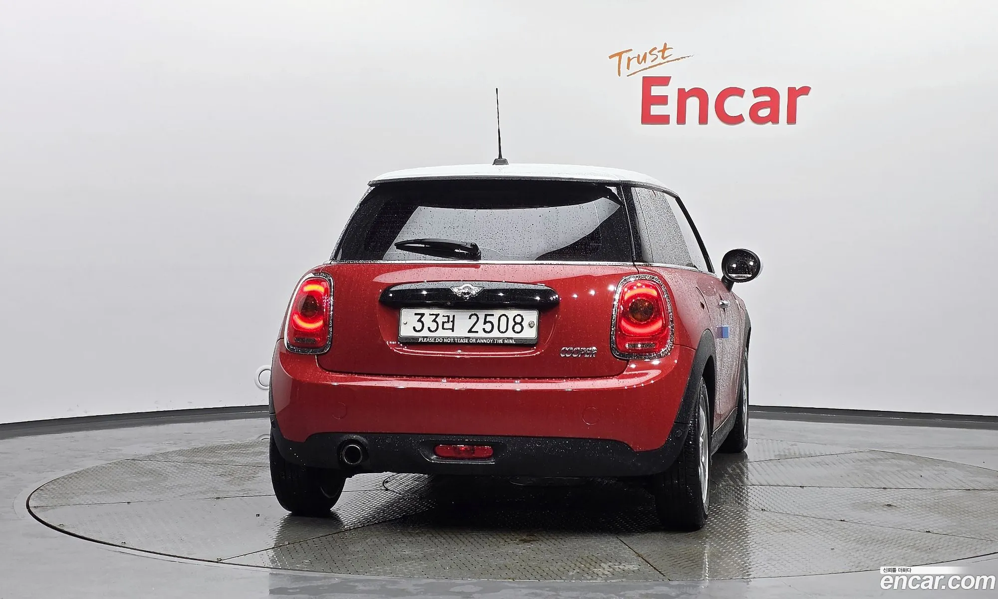 Mini Cooper 2018 WMWXP5108J2H39323 — 9
