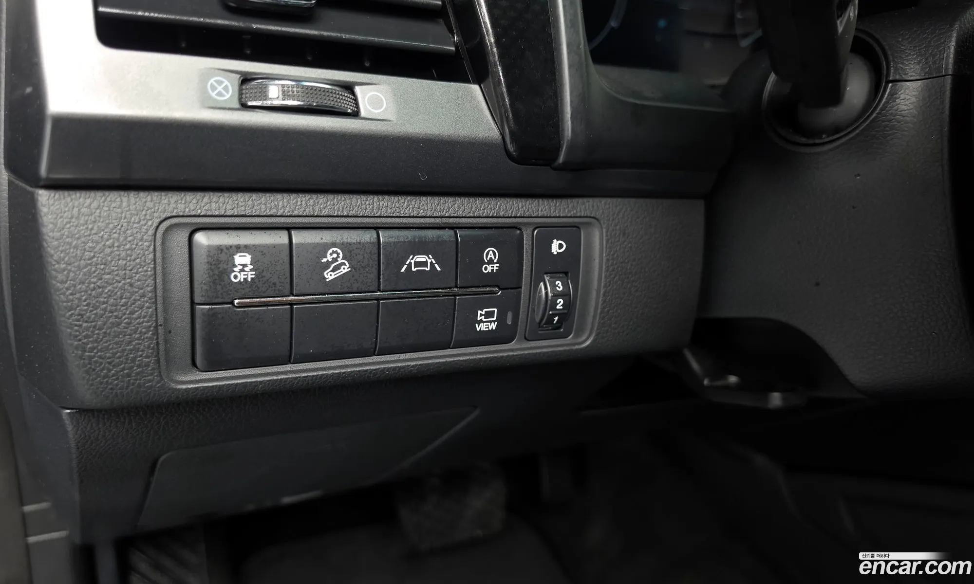 KG Mobility (SsangYong) Rexton Sports Khan 2023 — 16