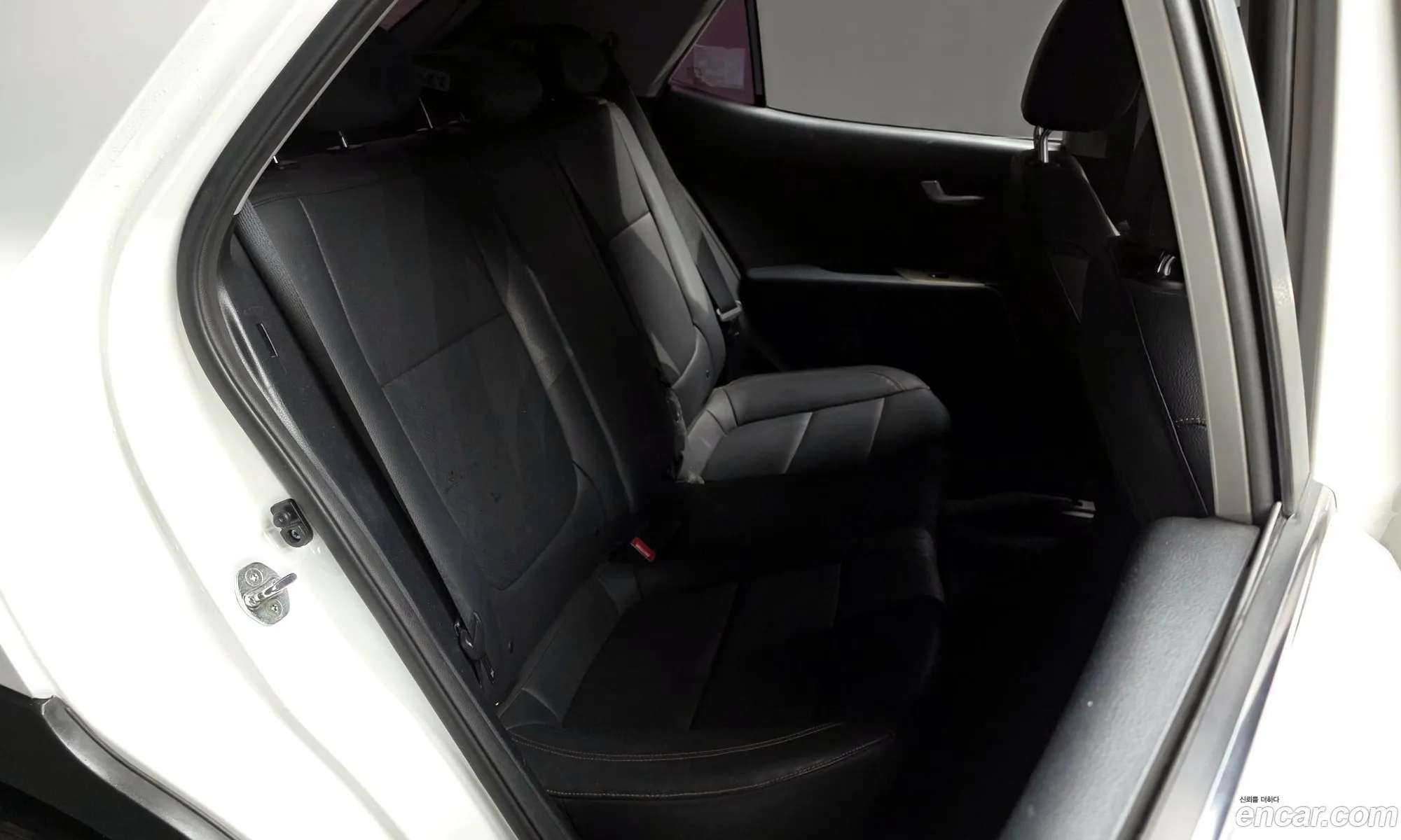 Kia Stonic 2018 KNAD6814BJS138441 — 13