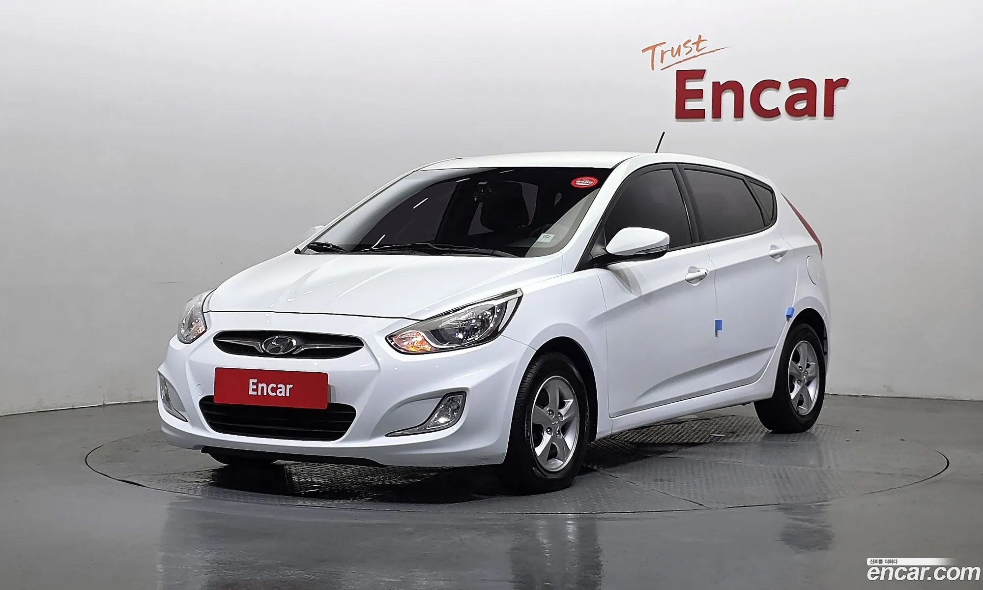 Hyundai Accent 2011 — 4