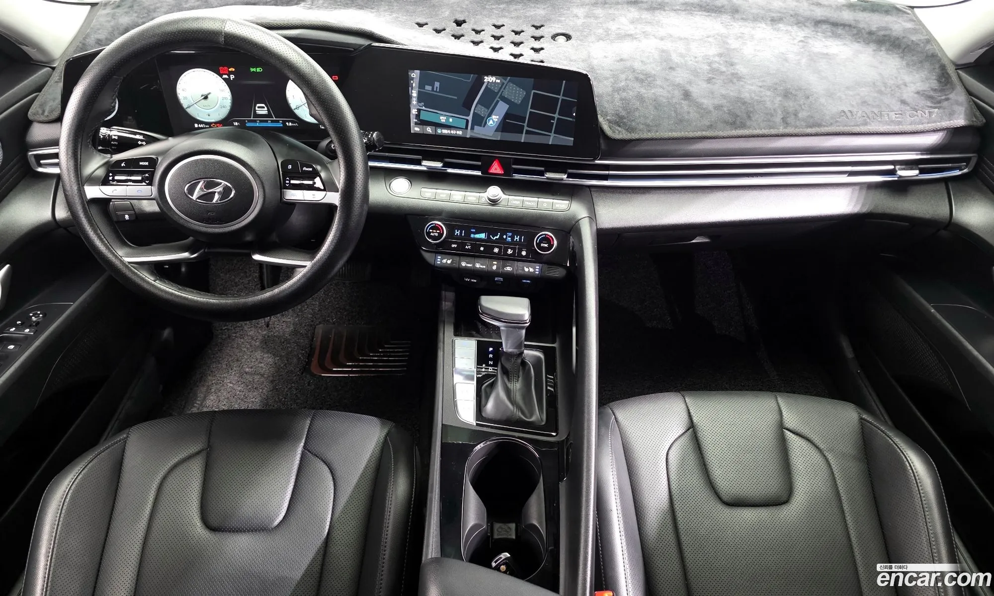 Hyundai Elantra 2021 — 17