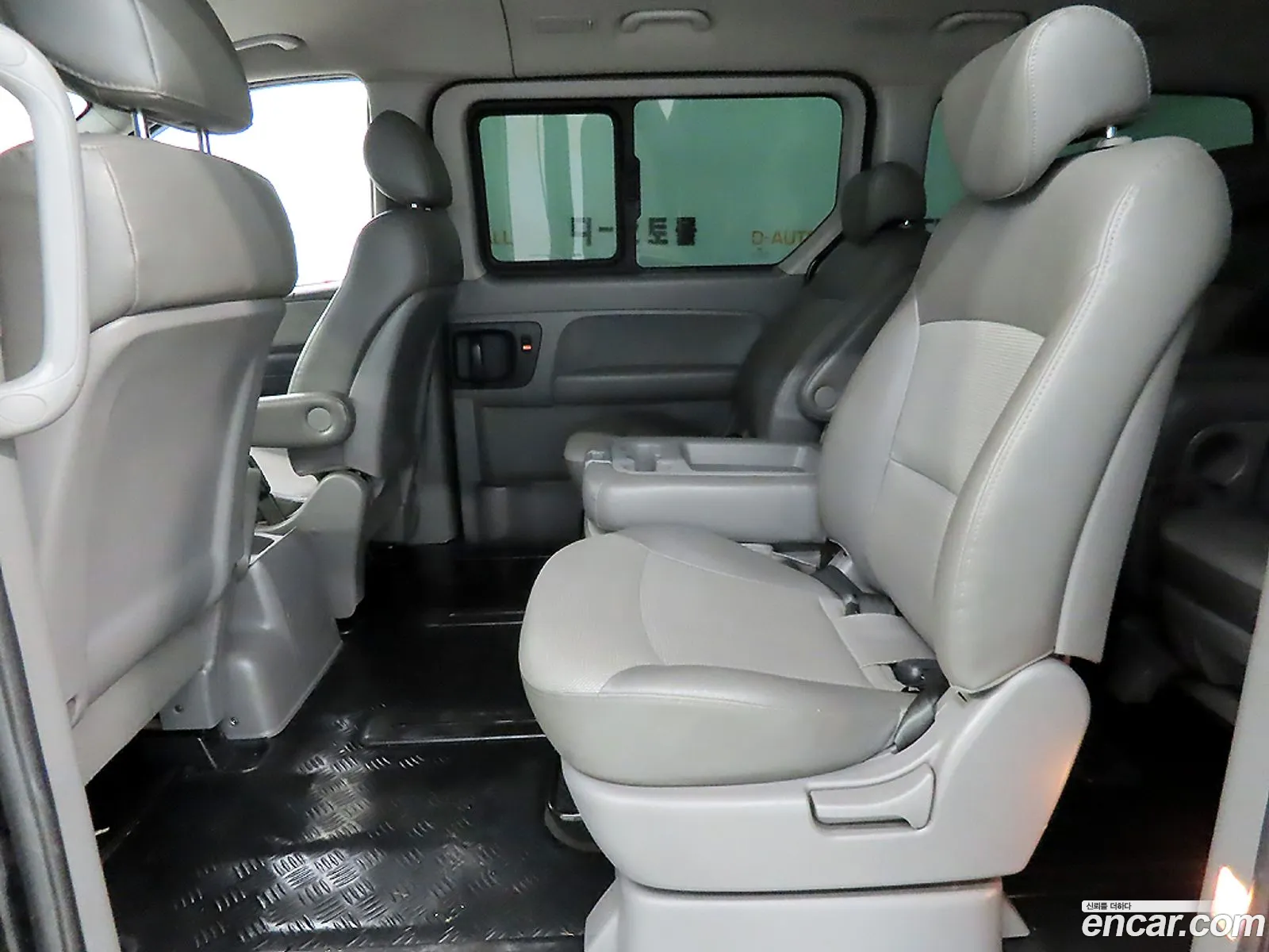 Hyundai Grand Starex 2011 — 3