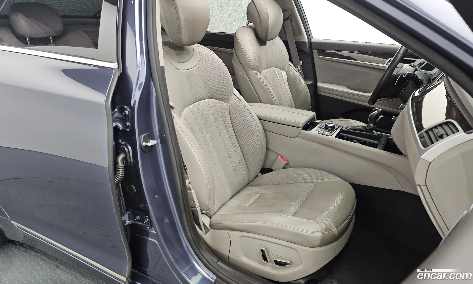 Hyundai Genesis DH 2014 — 11