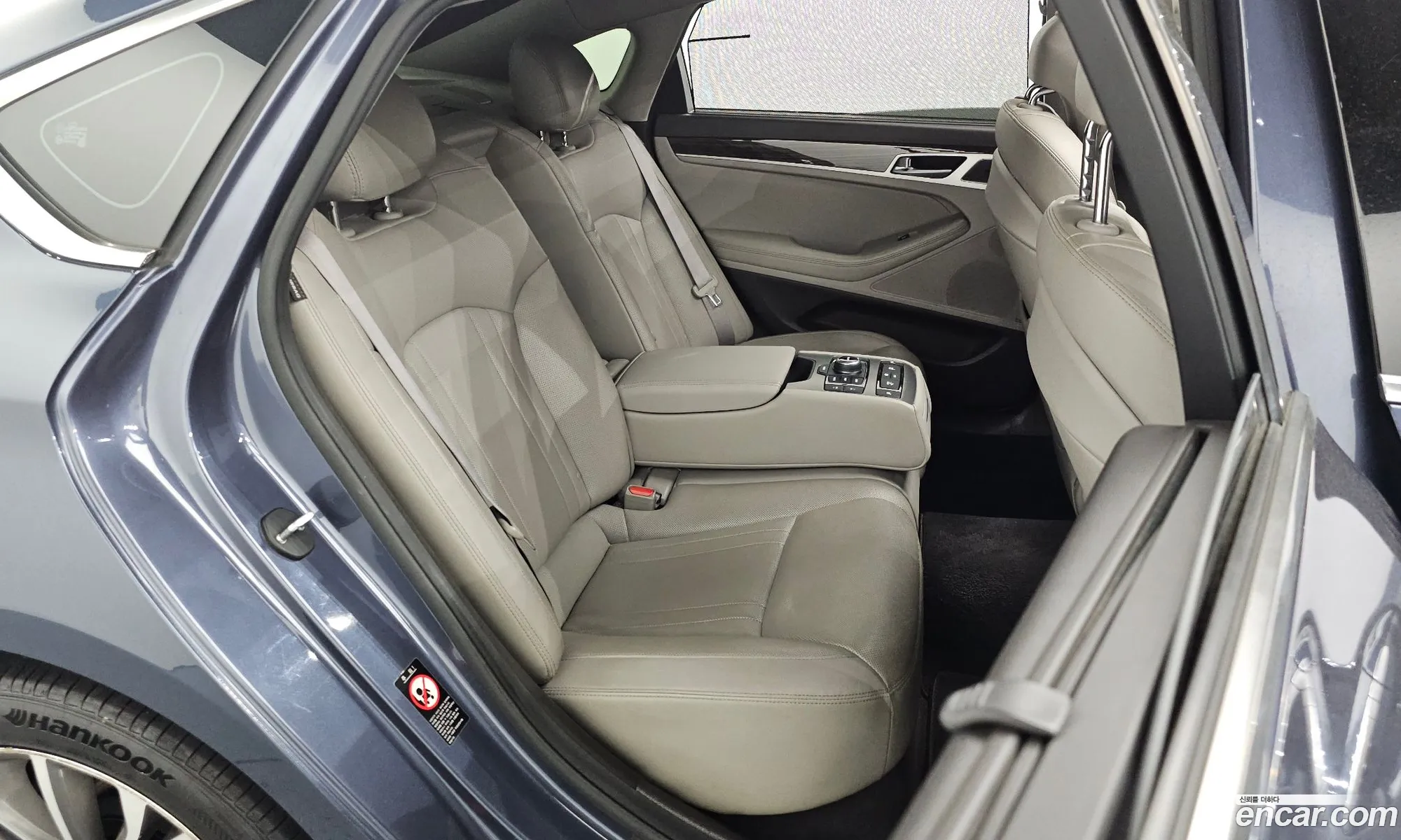 Hyundai Genesis DH 2014 — 15