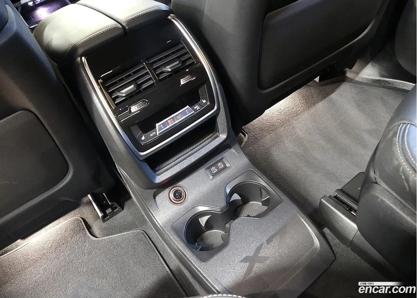 BMW X7 2024 — 7